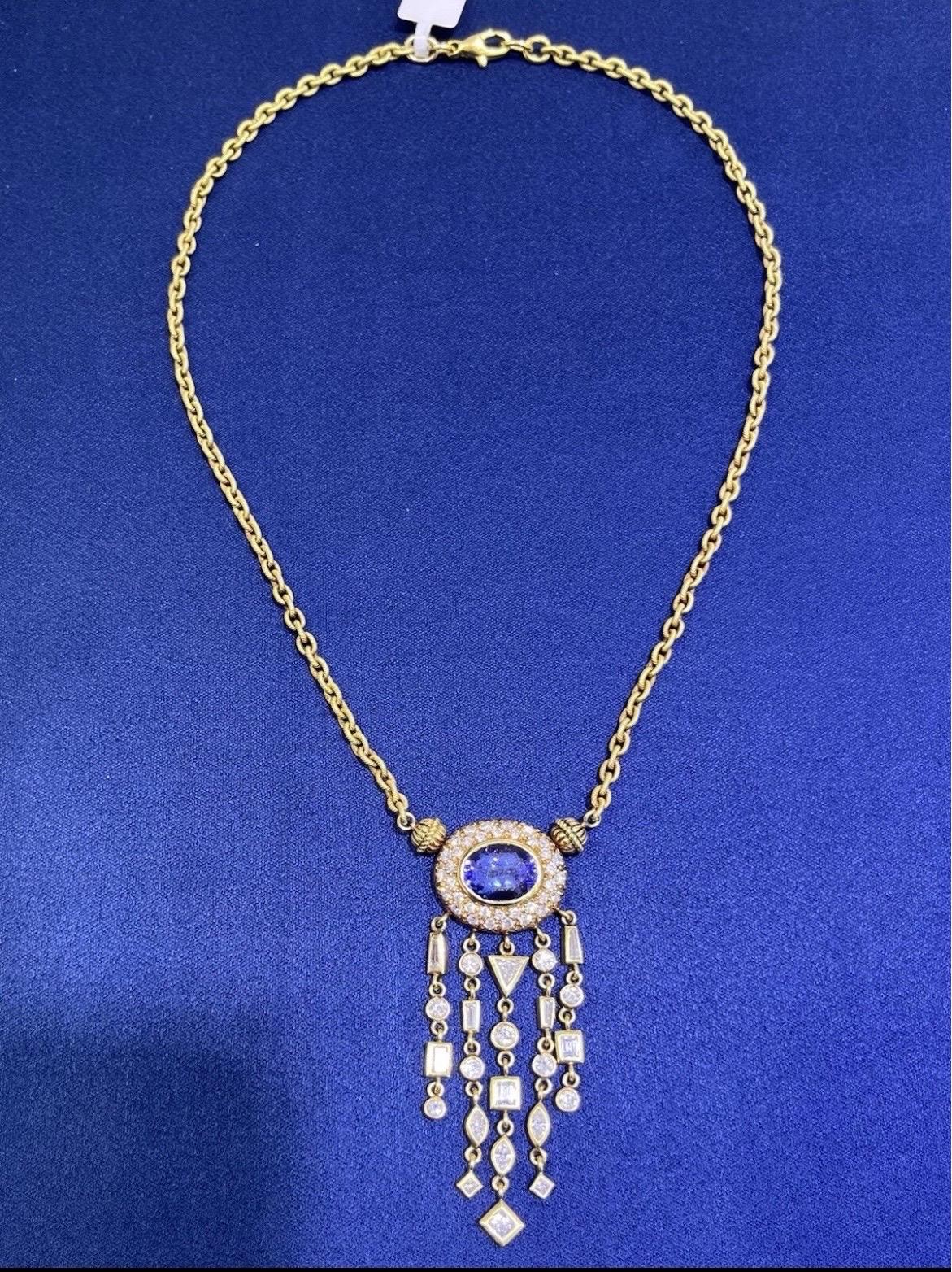 Collana a catena in oro giallo 18 carati con diamante e tanzanite ovale Nature da 5 carati in vendita 4