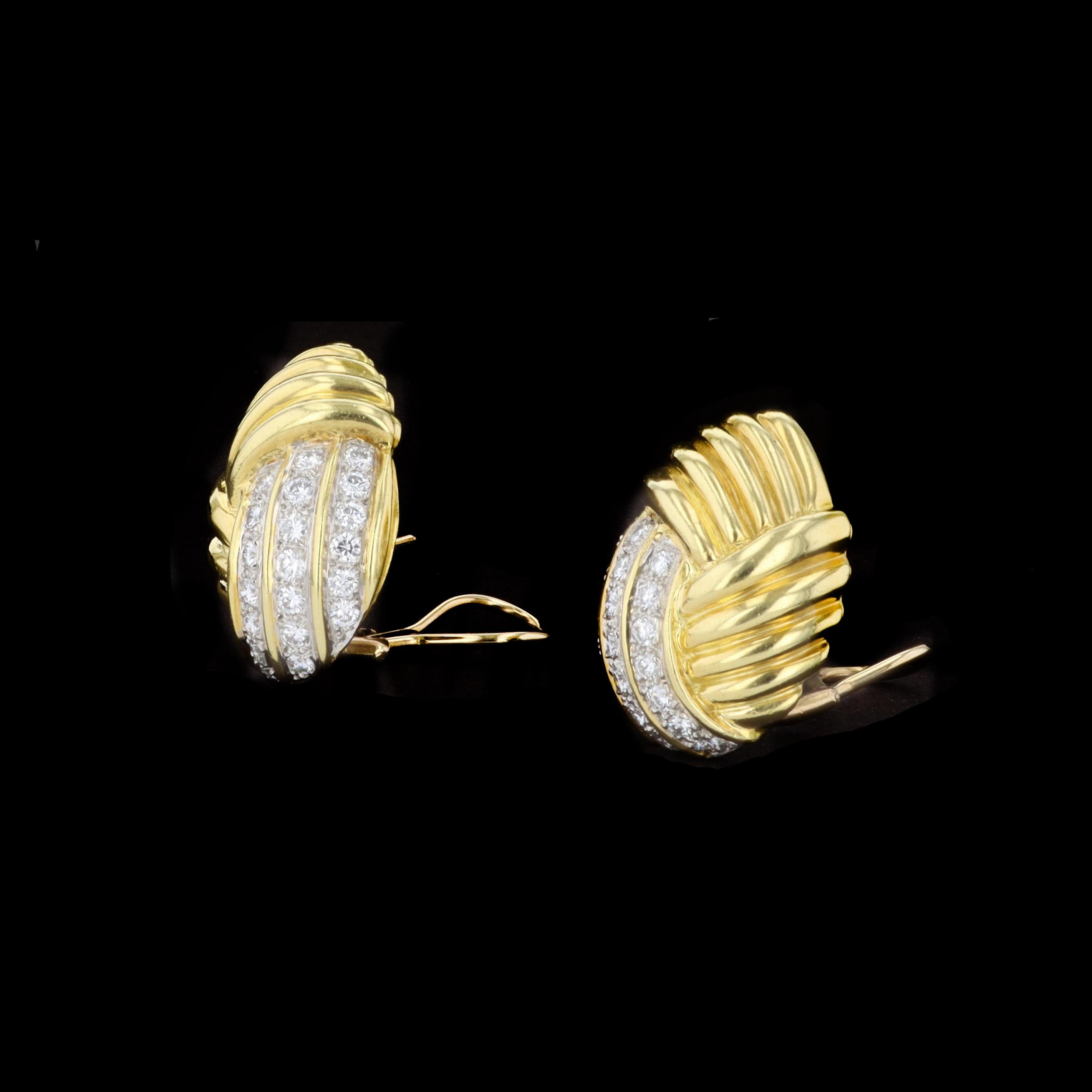Art déco Boucles d'oreilles en or 18k et diamant 5ct en vente