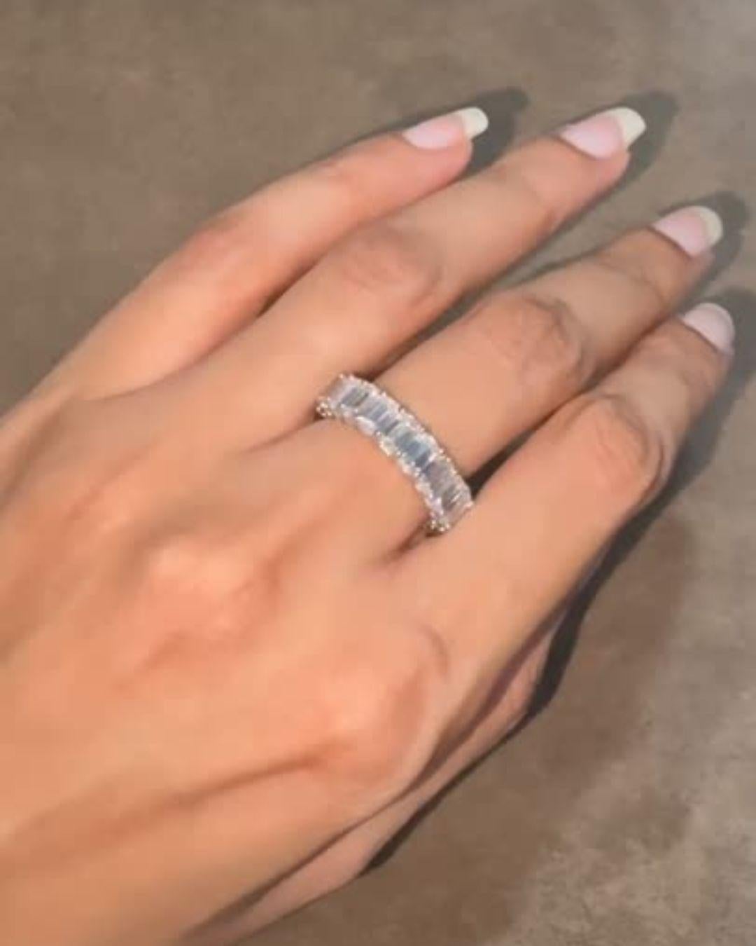 5 Karat Diamant-Ehering mit Smaragdschliff aus 18 Karat Weißgold, F G VS Diamantring im Angebot 3