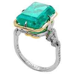 5ct Emerald in Forget Me Knot Ring Platinum and 22ct Yellow Gold