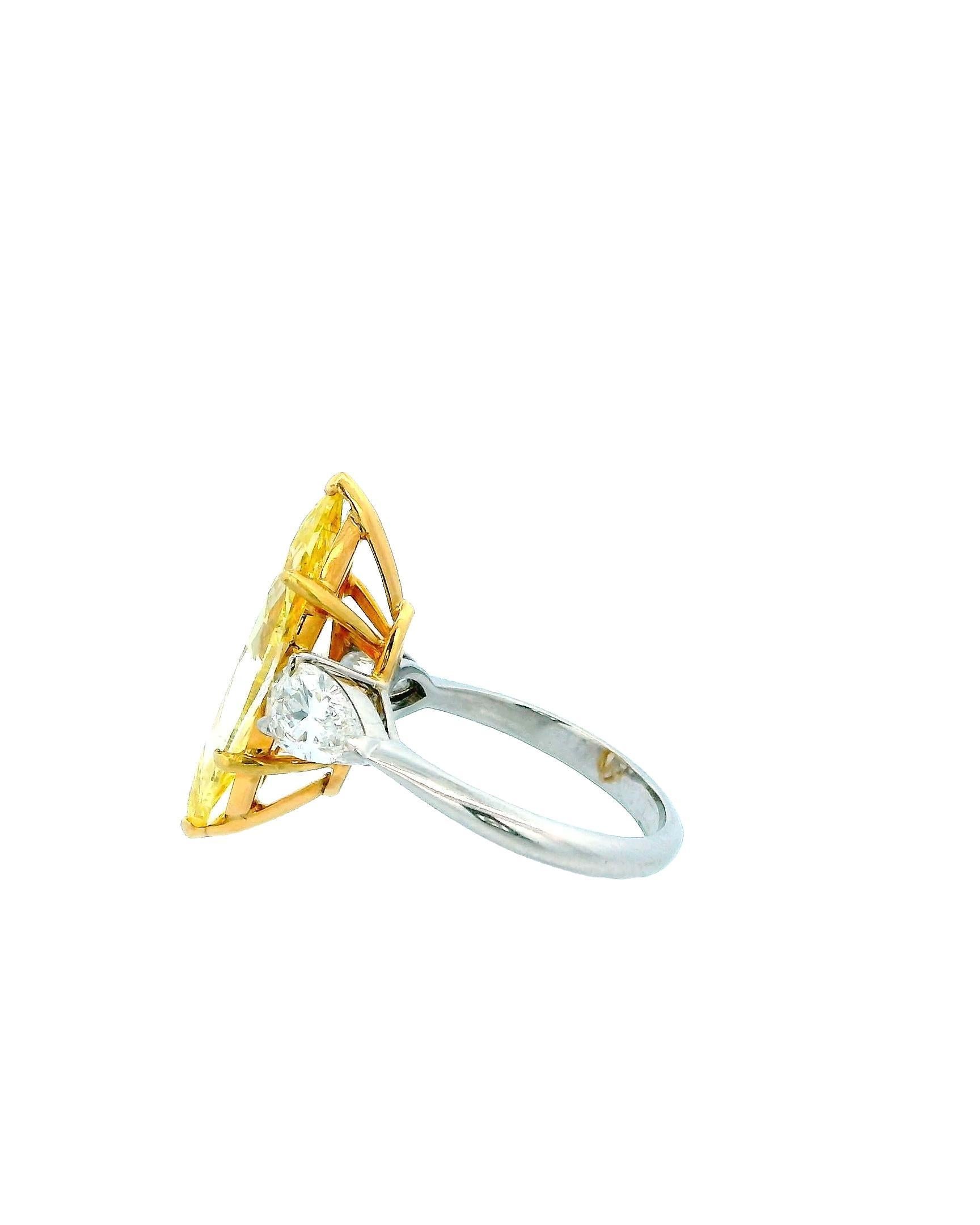 5ct Fancy Intense Yellow Marquise Cut Diamond Ring In Excellent Condition For Sale In Great Neck Plaza, NY
