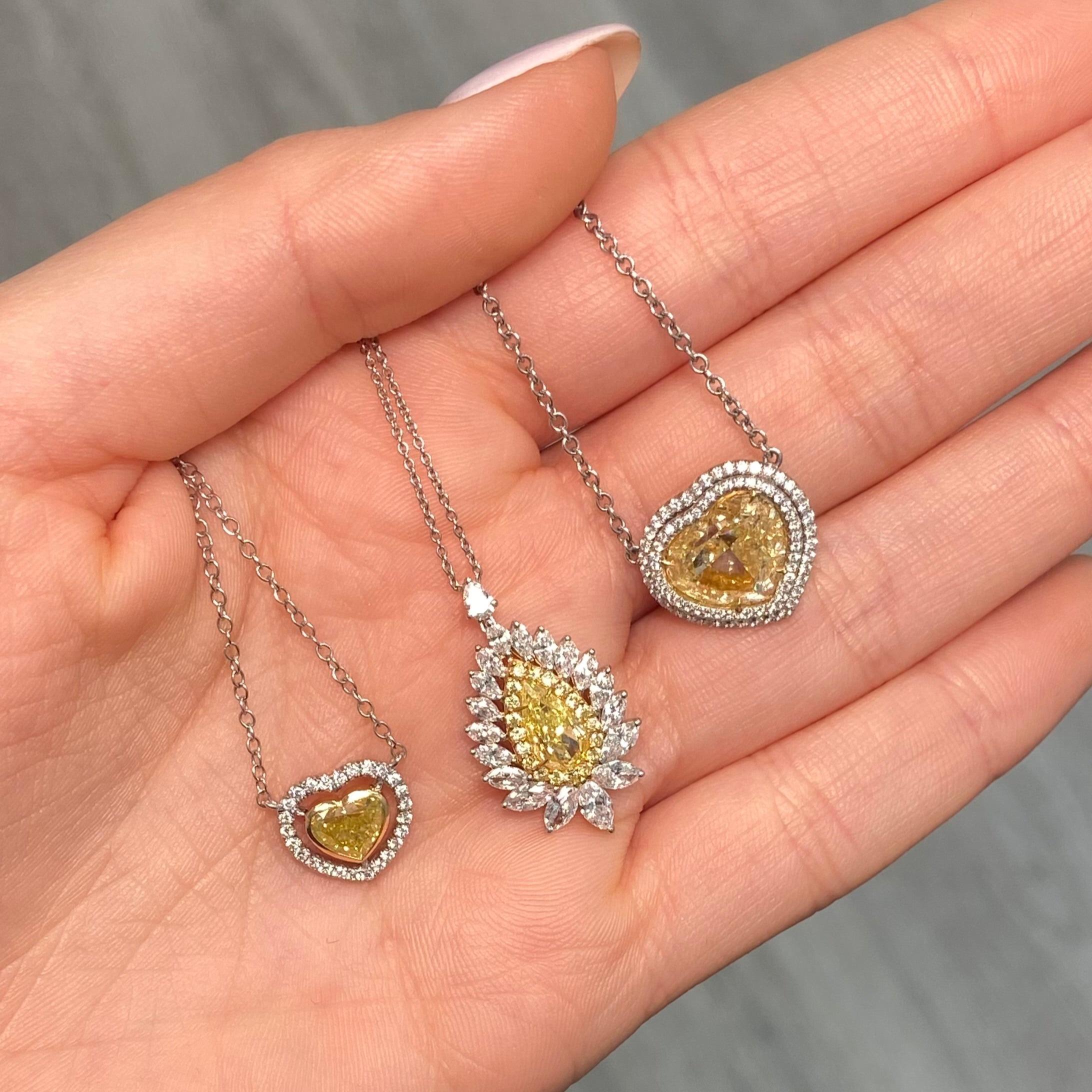 Ciondolo a forma di cuore giallo chiaro da 5 carati GIA Fancy - Colori rari In condizioni Nuovo in vendita a New York, NY