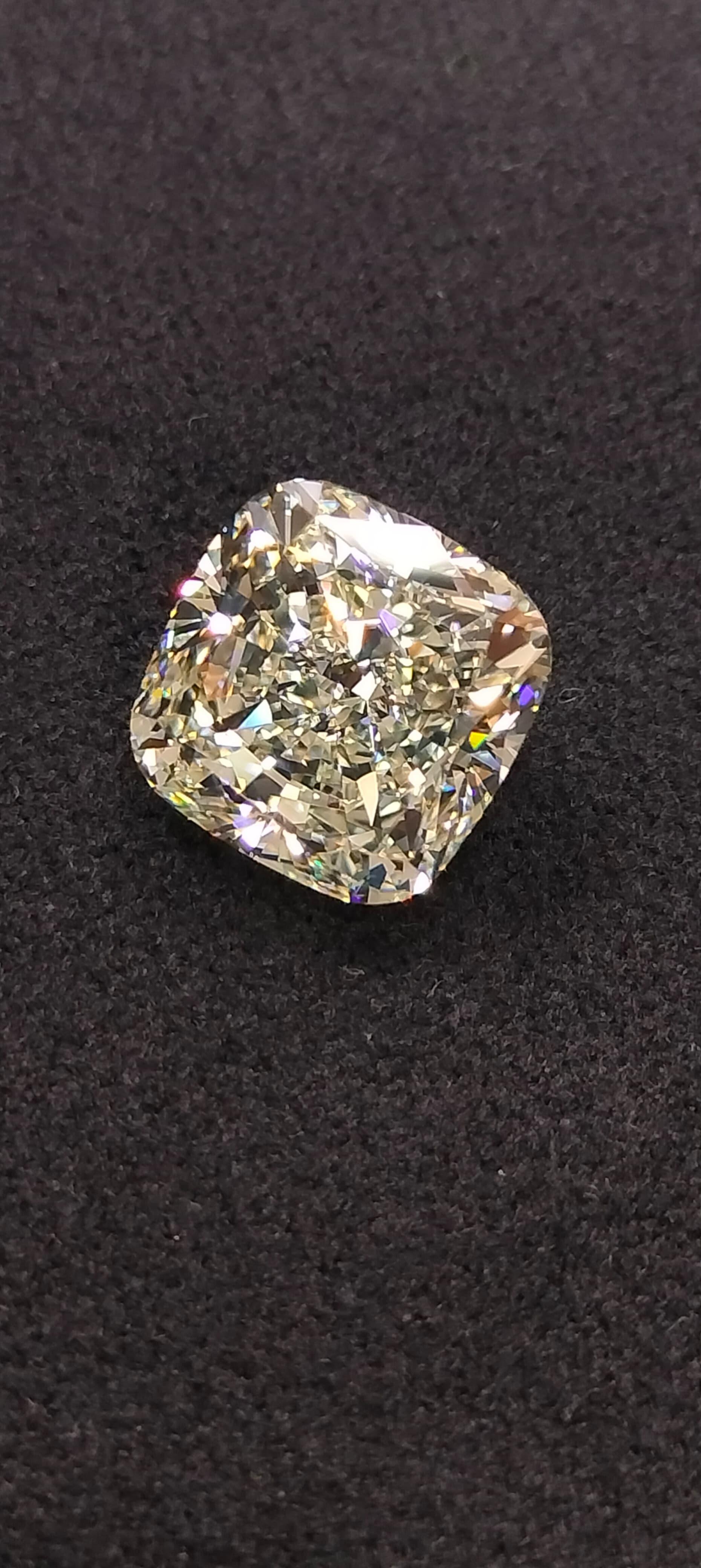 Modern 5.03CT HRD Certified Cushion  For Sale