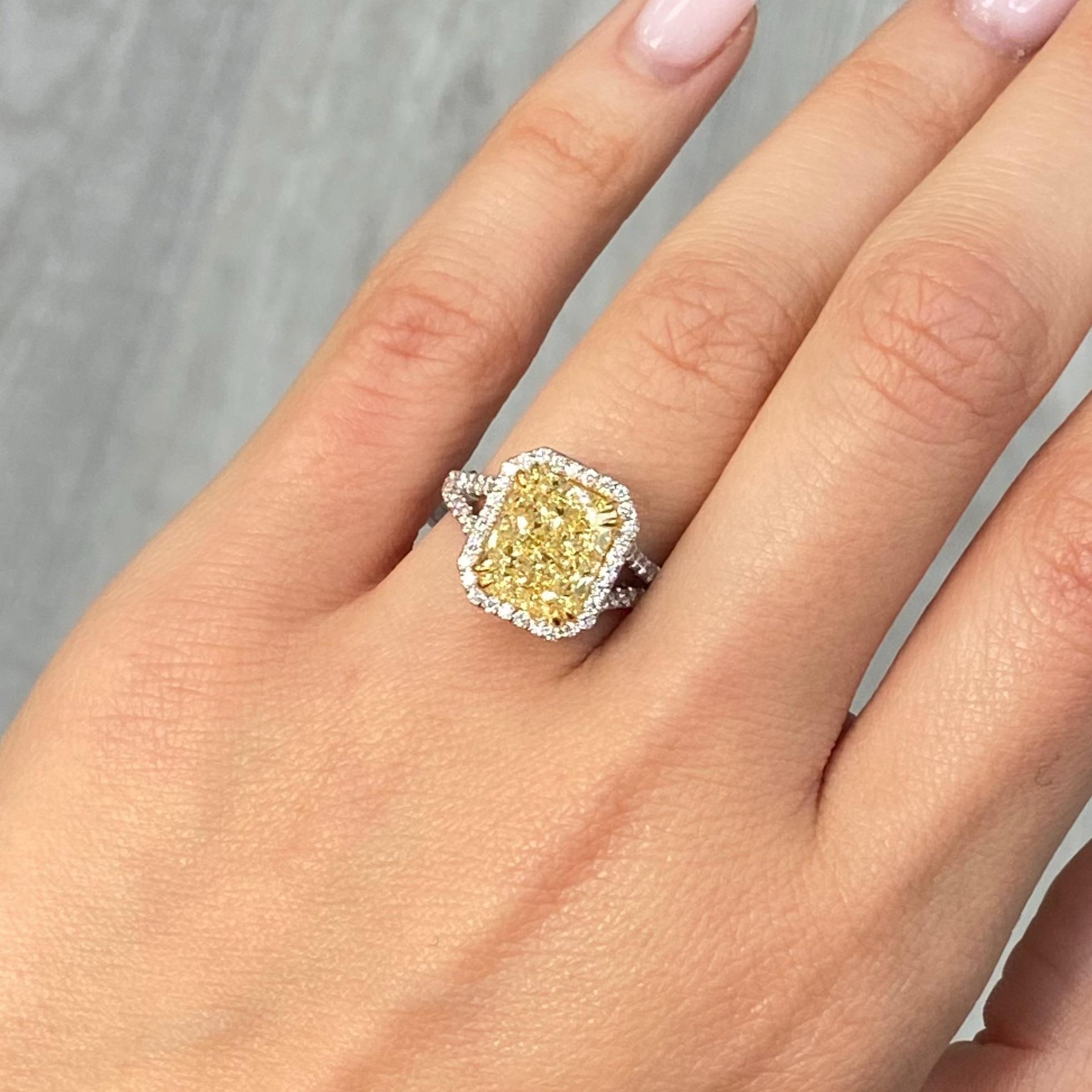 Rare Colors - 5ct Yellow Elongated Radiant Cut Diamond Halo Engagement Ring For Sale 3