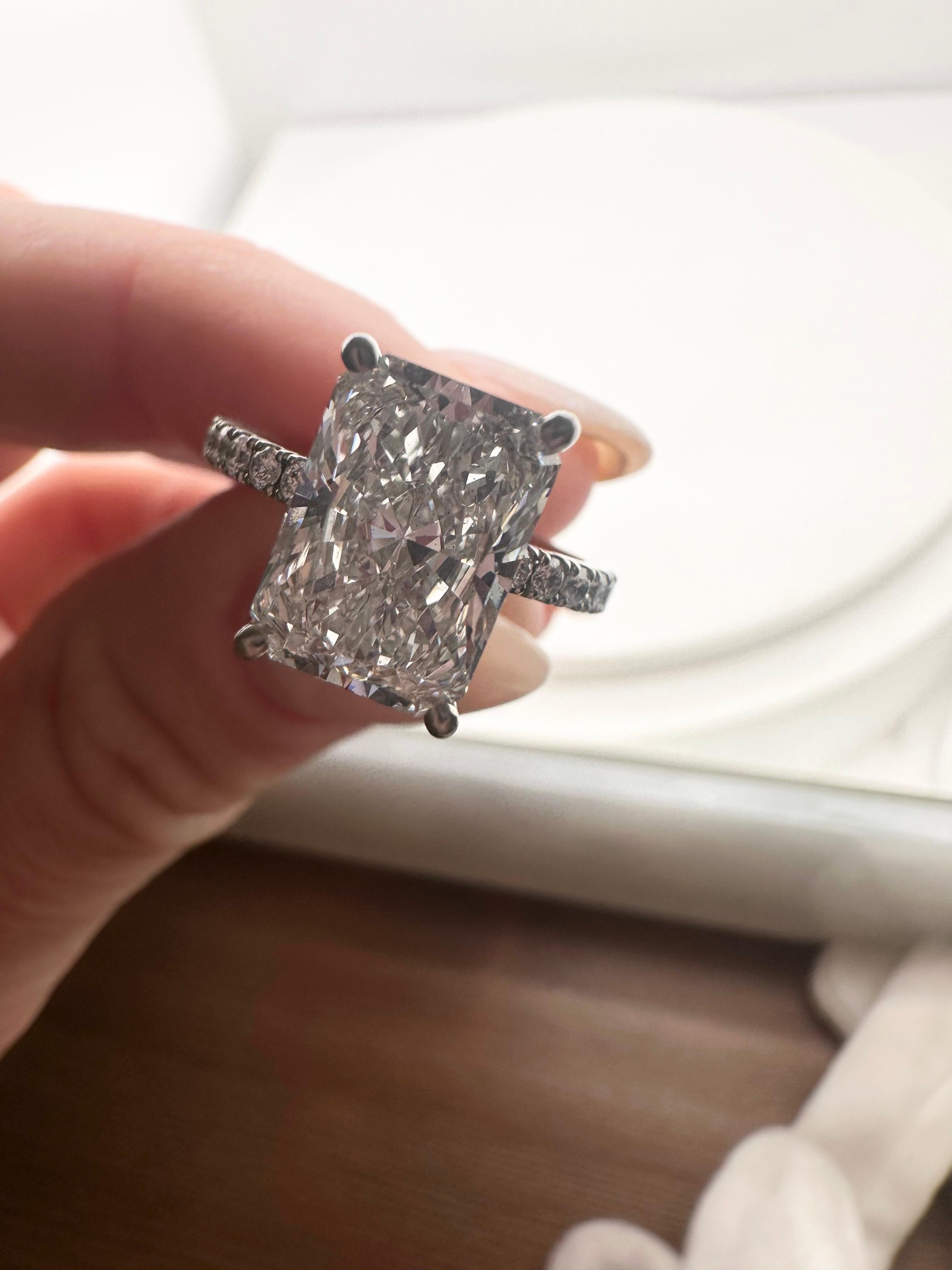 ¡5ct Moissanite Anillo de compromiso de diamantes 18KT oro blanco impresionante! en venta 5