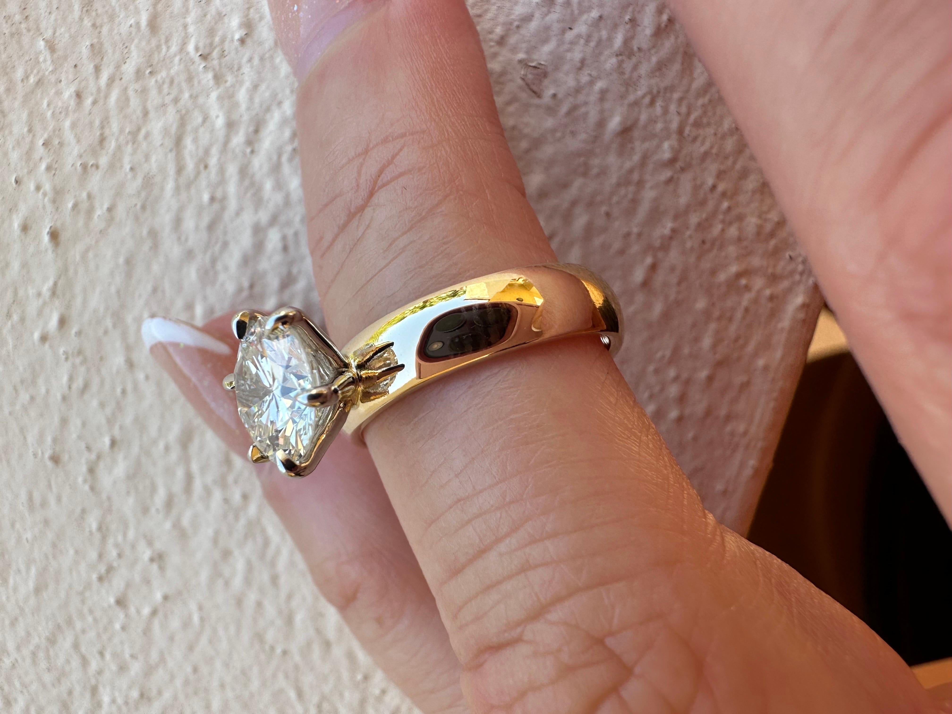 5ct Moissanite engagement ring 14KT gold large ring  en vente 2