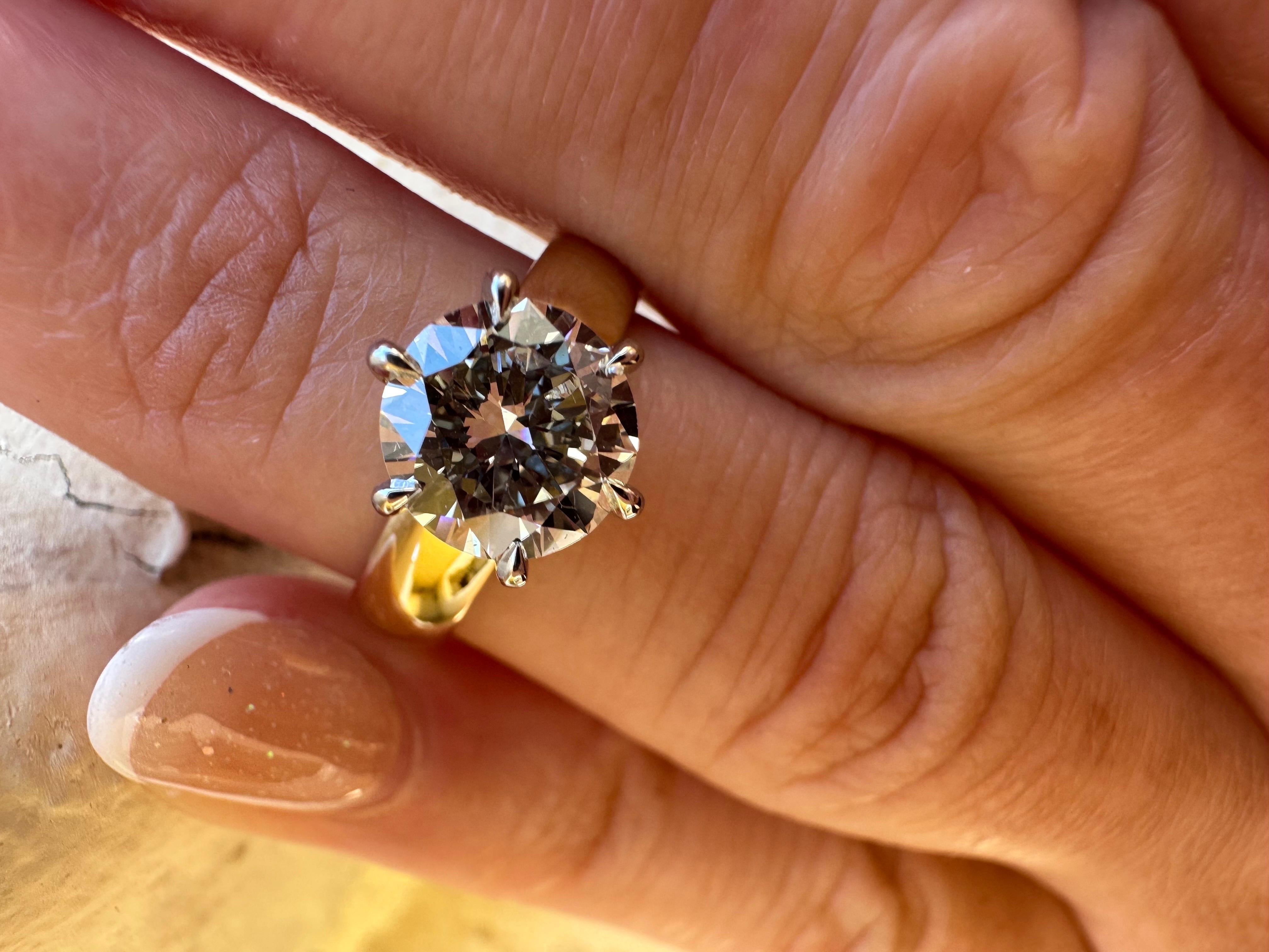 5ct Moissanite engagement ring 14KT gold large ring  For Sale 2