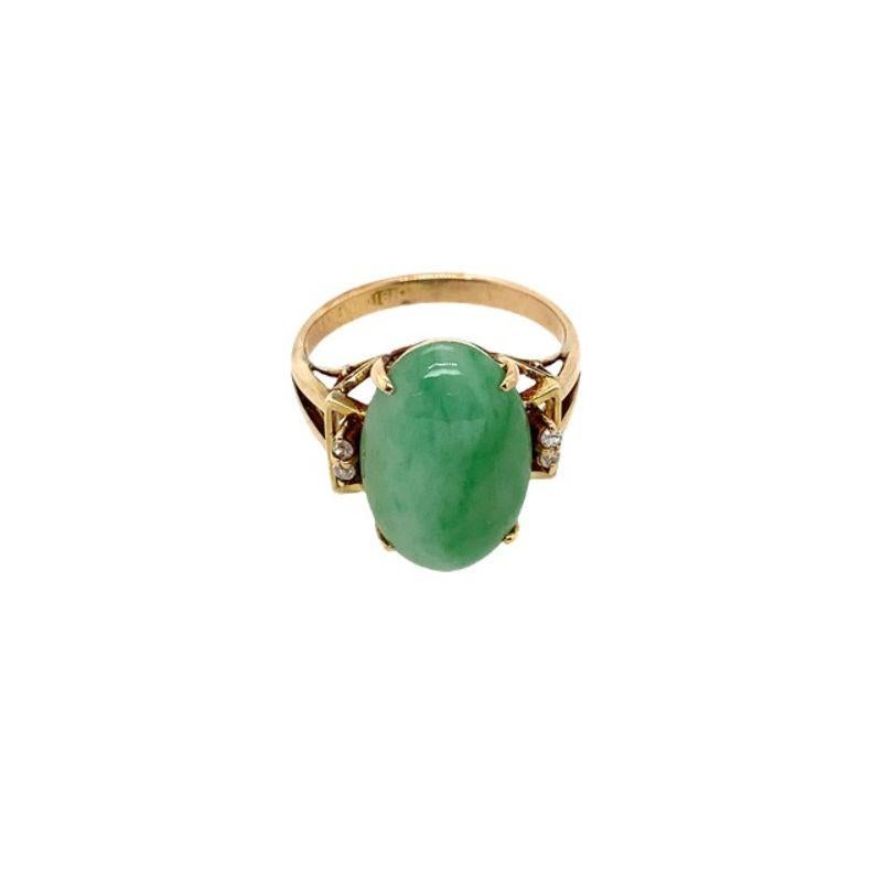 18ct Gelbgold 5ct Oval Jade Ring, mit 2 Diamanten auf jeder Schulter

Zusätzliche Informationen:
Gesamtgewicht der Diamanten: 0,03ct
Farbe des Diamanten: G/H
Diamant Reinheit: SI
Gesamtgewicht: 4,3 g
Länge des Kopfes: 15mm
Breite des Kopfes: