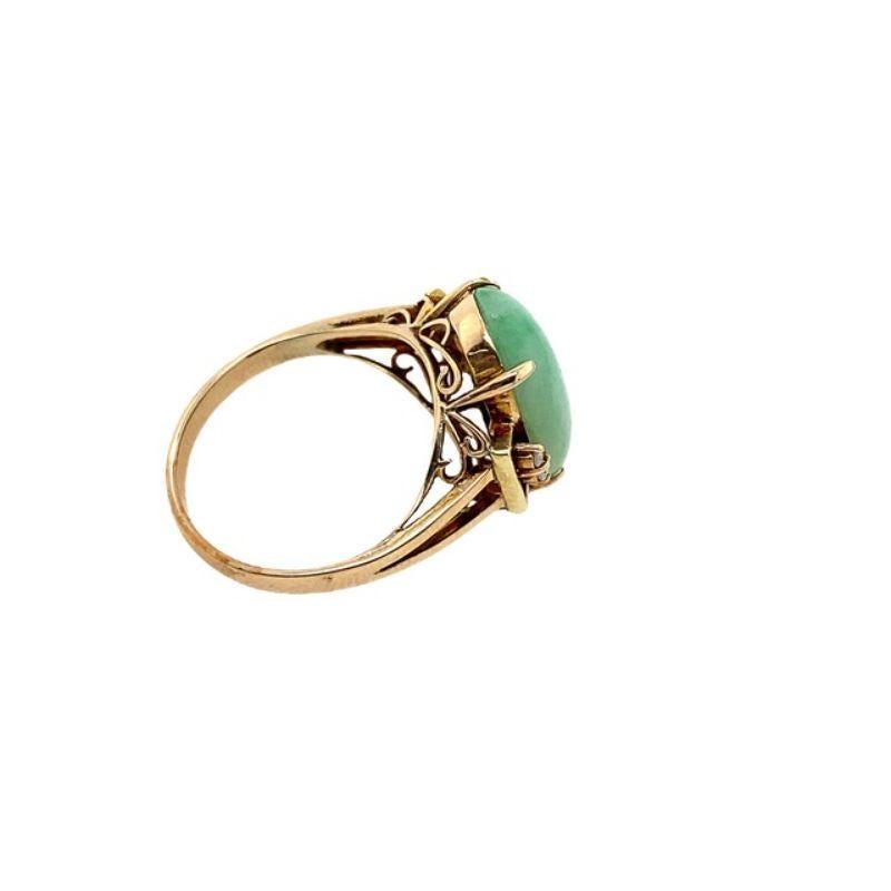 5 Karat ovaler Jade-Ring aus 18 Karat Gelbgold im Zustand „Hervorragend“ in London, GB