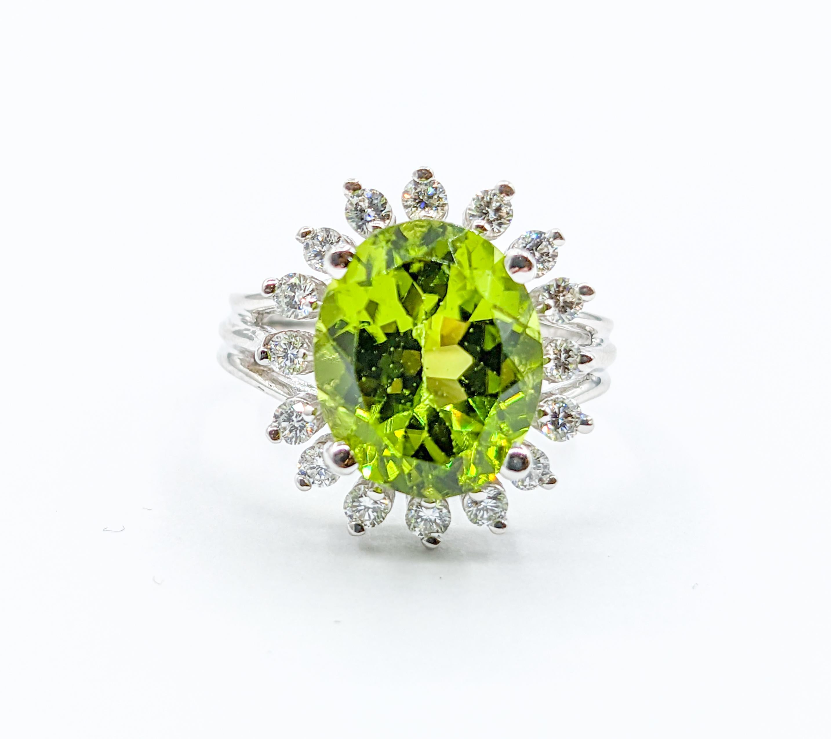 5ct Peridot & Diamond Halo Cocktail Ring For Sale 3