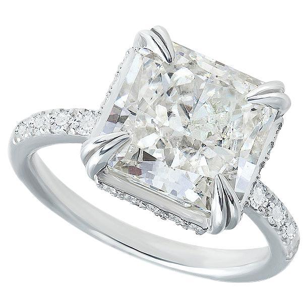 5ct Radiant cut White Faboulite diamond ring For Sale