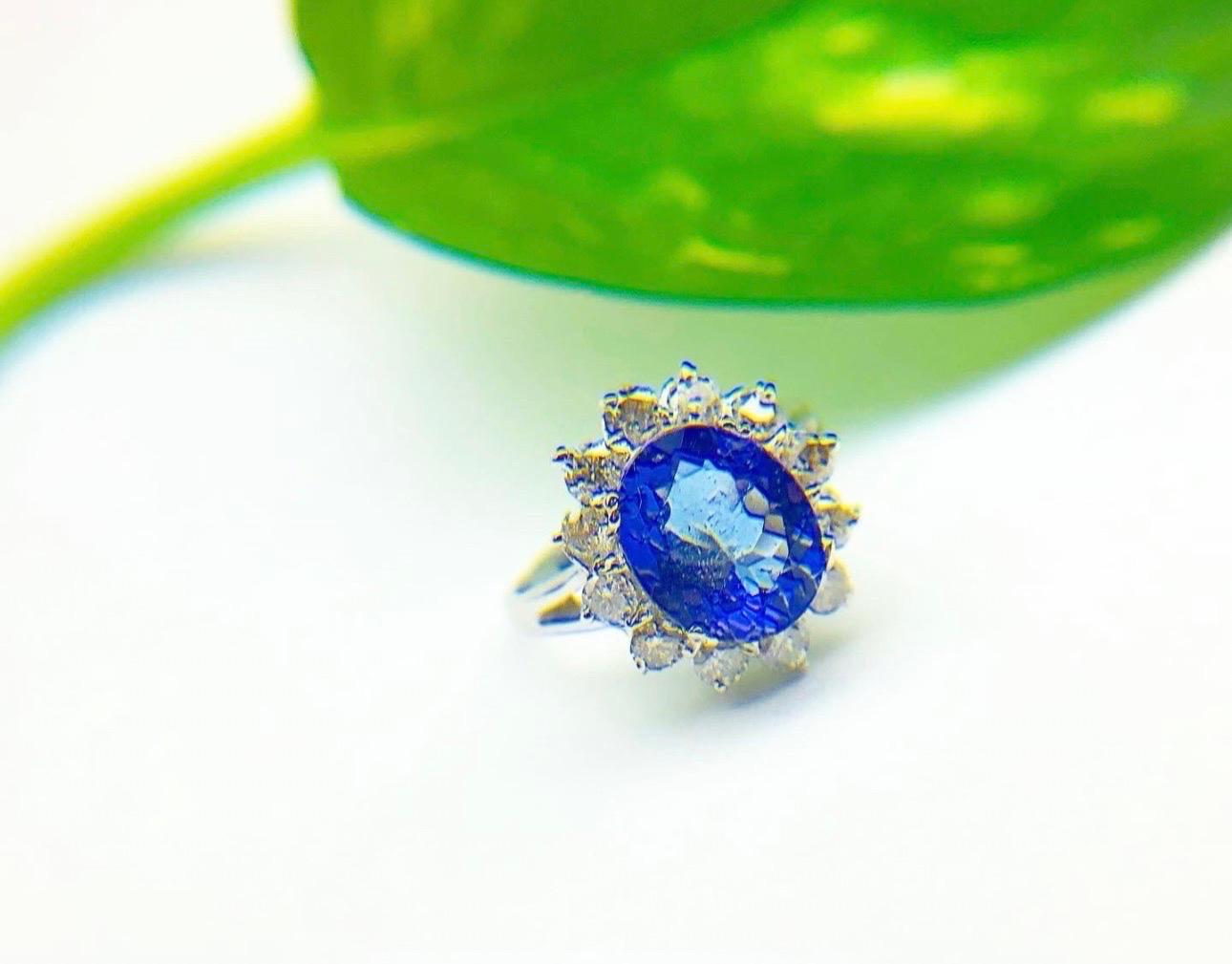 5ct Tazanite & Diamond cocktail ring 18KT white gold In New Condition For Sale In Boca Raton, FL