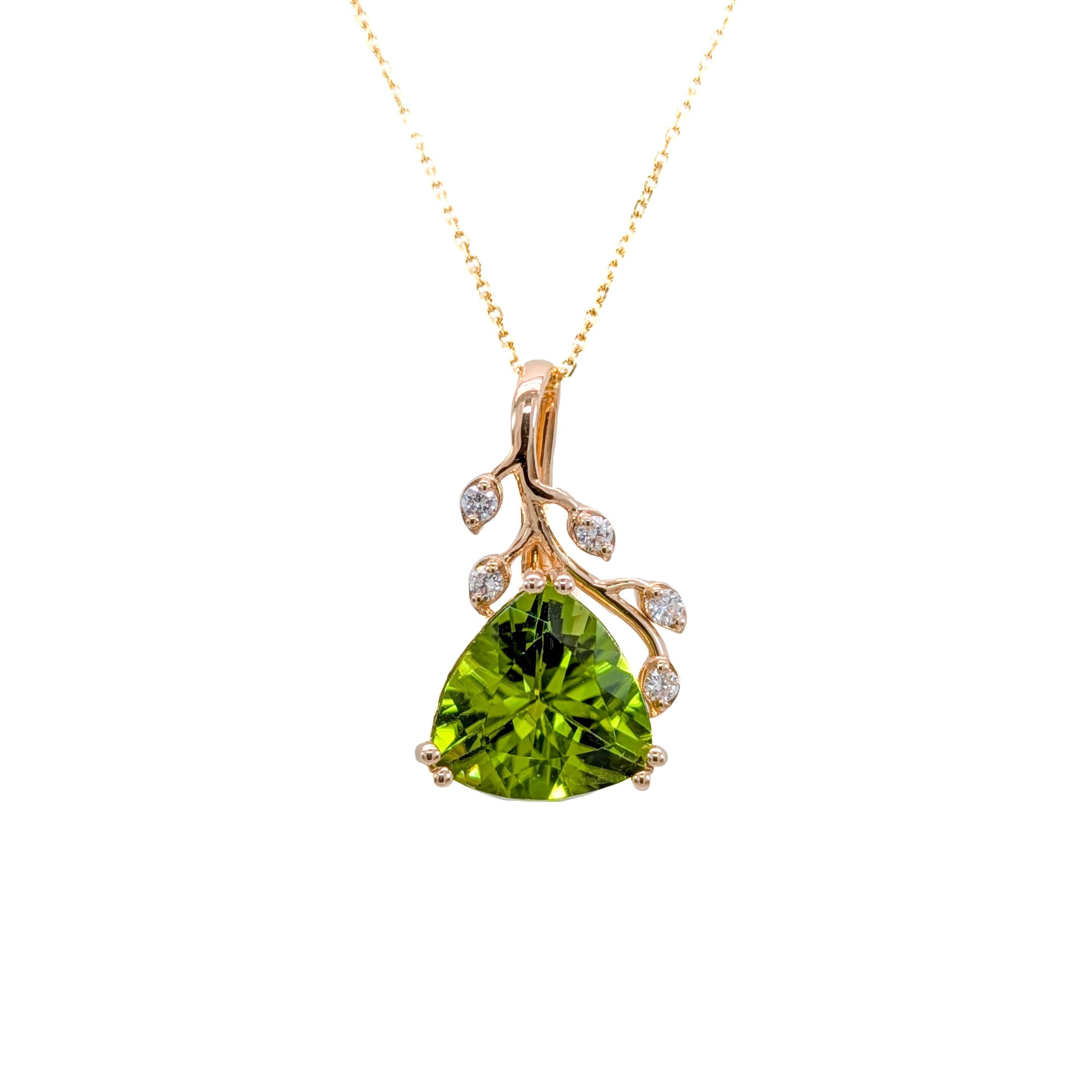 Trillion Cut 5cts Arizona Peridot Pendant w Natural Diamond Accents in 14K Solid Gold TR 12mm For Sale