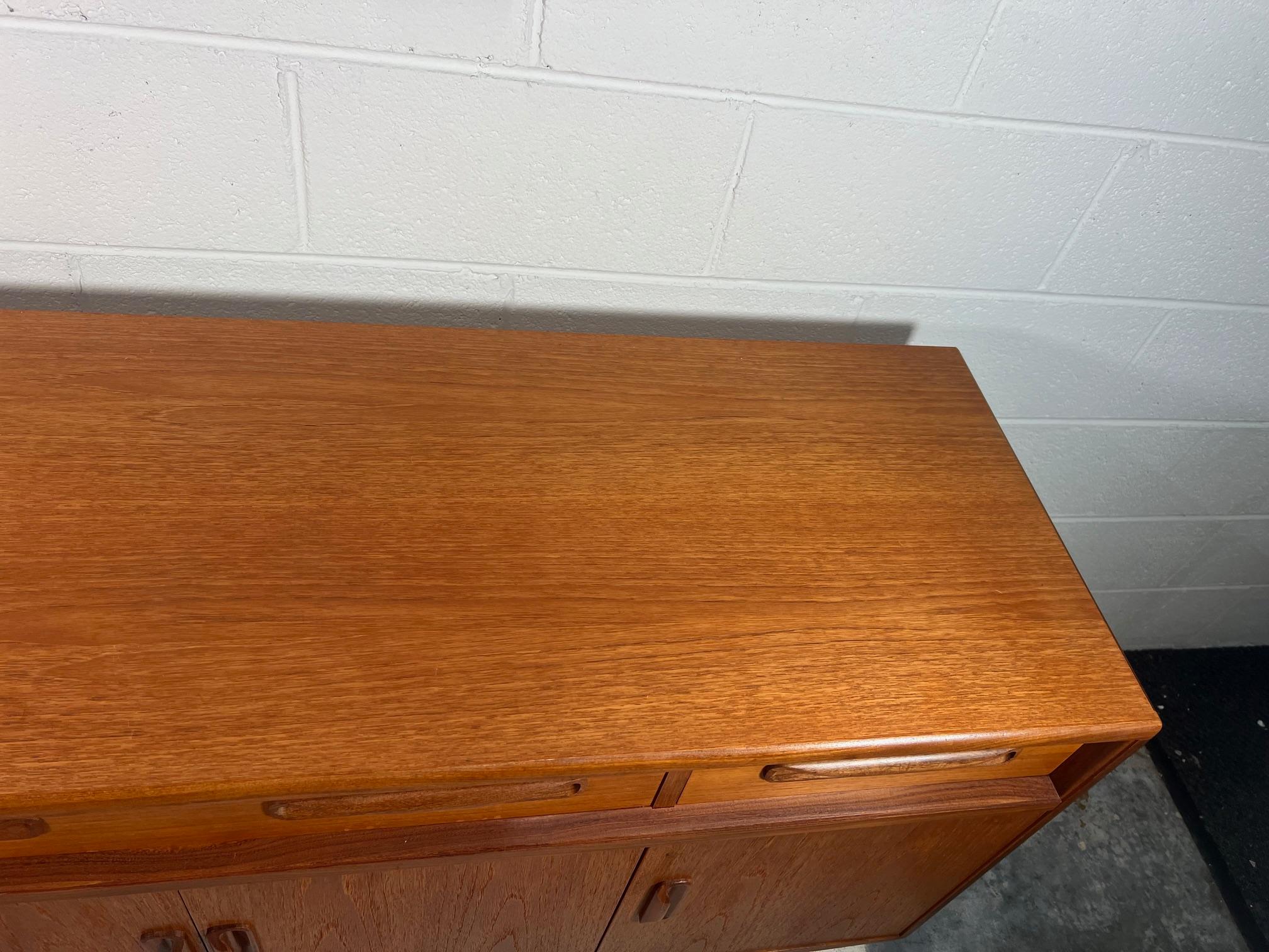 5ft Mid Century Modern Teak Credenza Buffet Console G Plan Fresco  For Sale 5