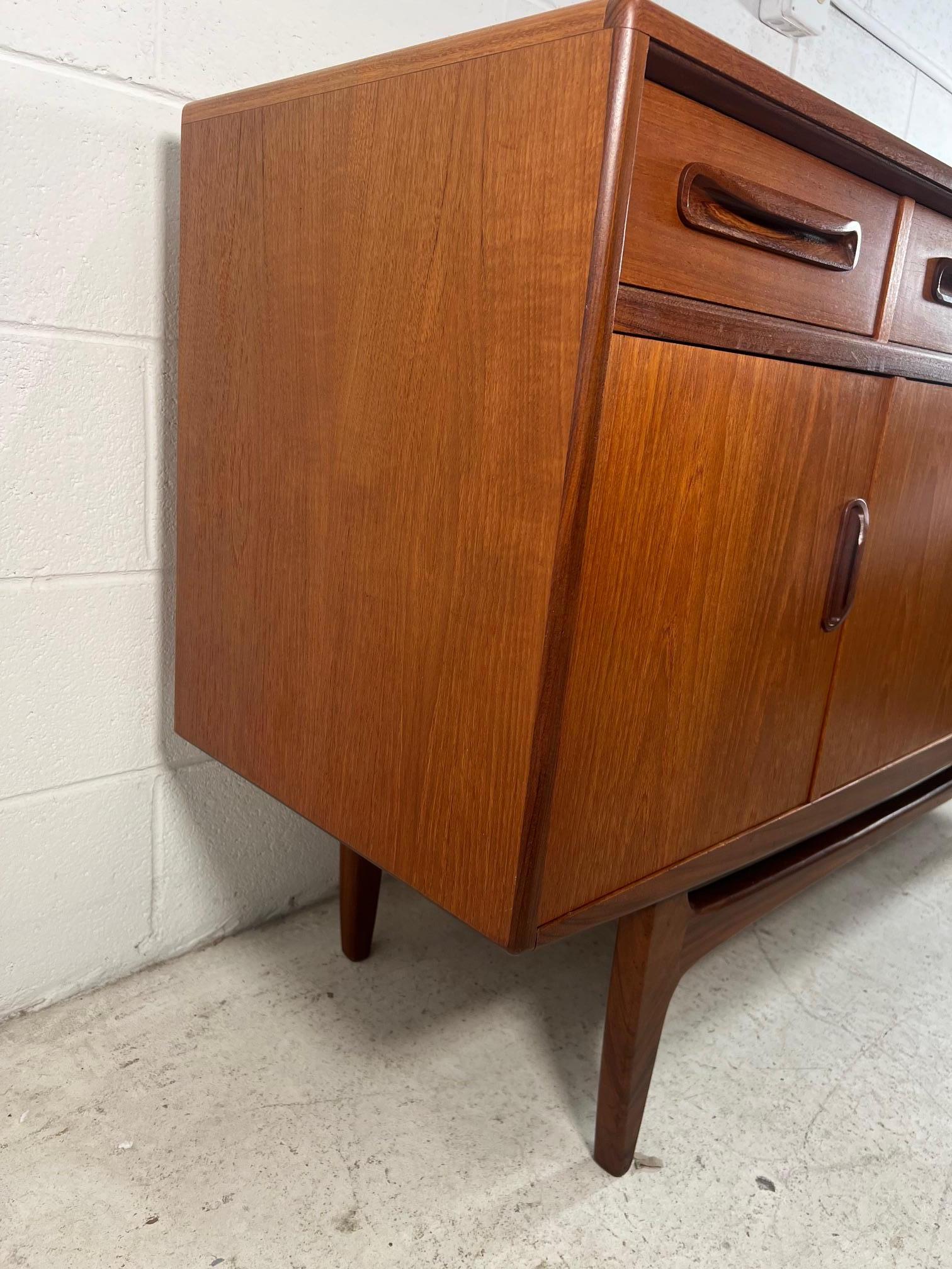 5ft Mid Century Modern Teak Credenza Buffet Console G Plan Fresco  For Sale 6