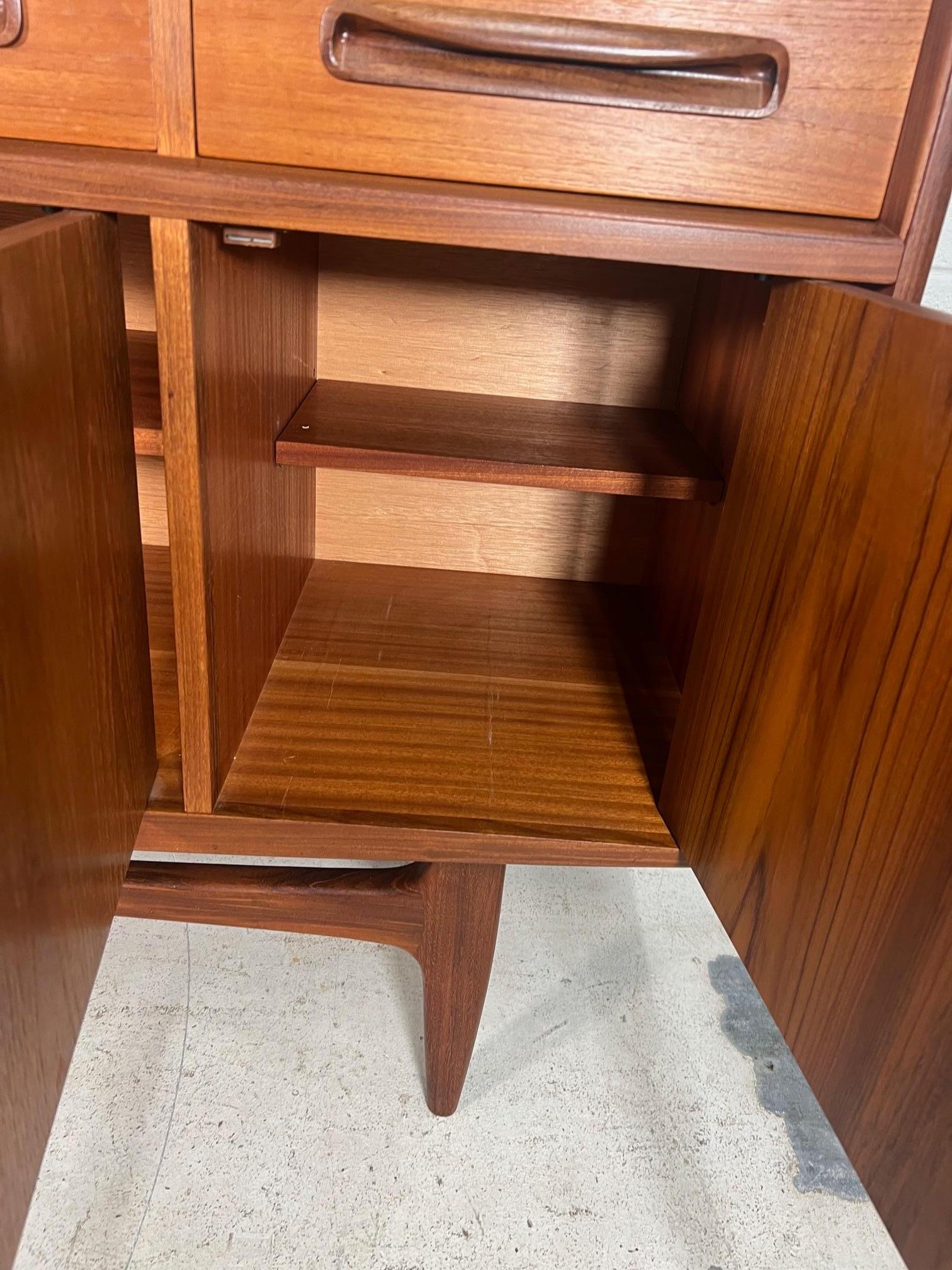 Veneer 5ft Mid Century Modern Teak Credenza Buffet Console G Plan Fresco  For Sale