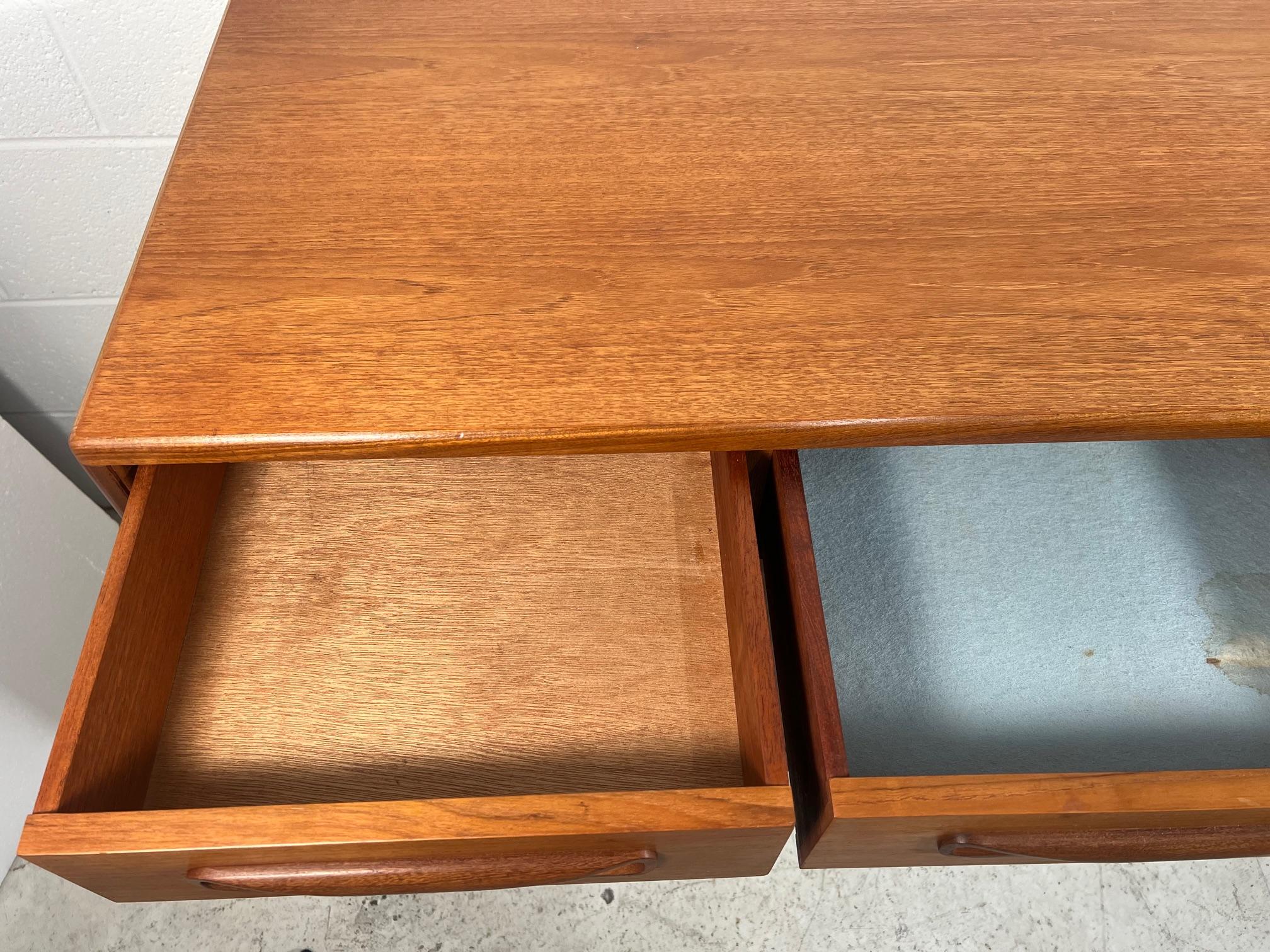 20th Century 5ft Mid Century Modern Teak Credenza Buffet Console G Plan Fresco
