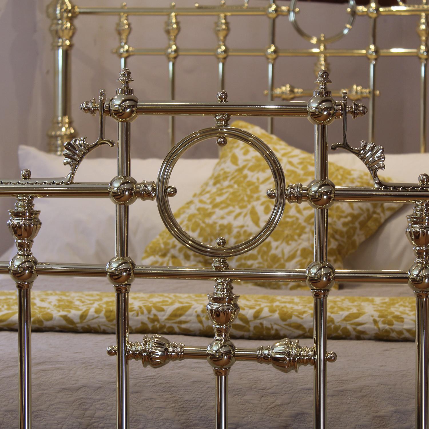 Cast 5ft Wide Brass Antique Bed with Decorative Brass Gallery and Ring MK319