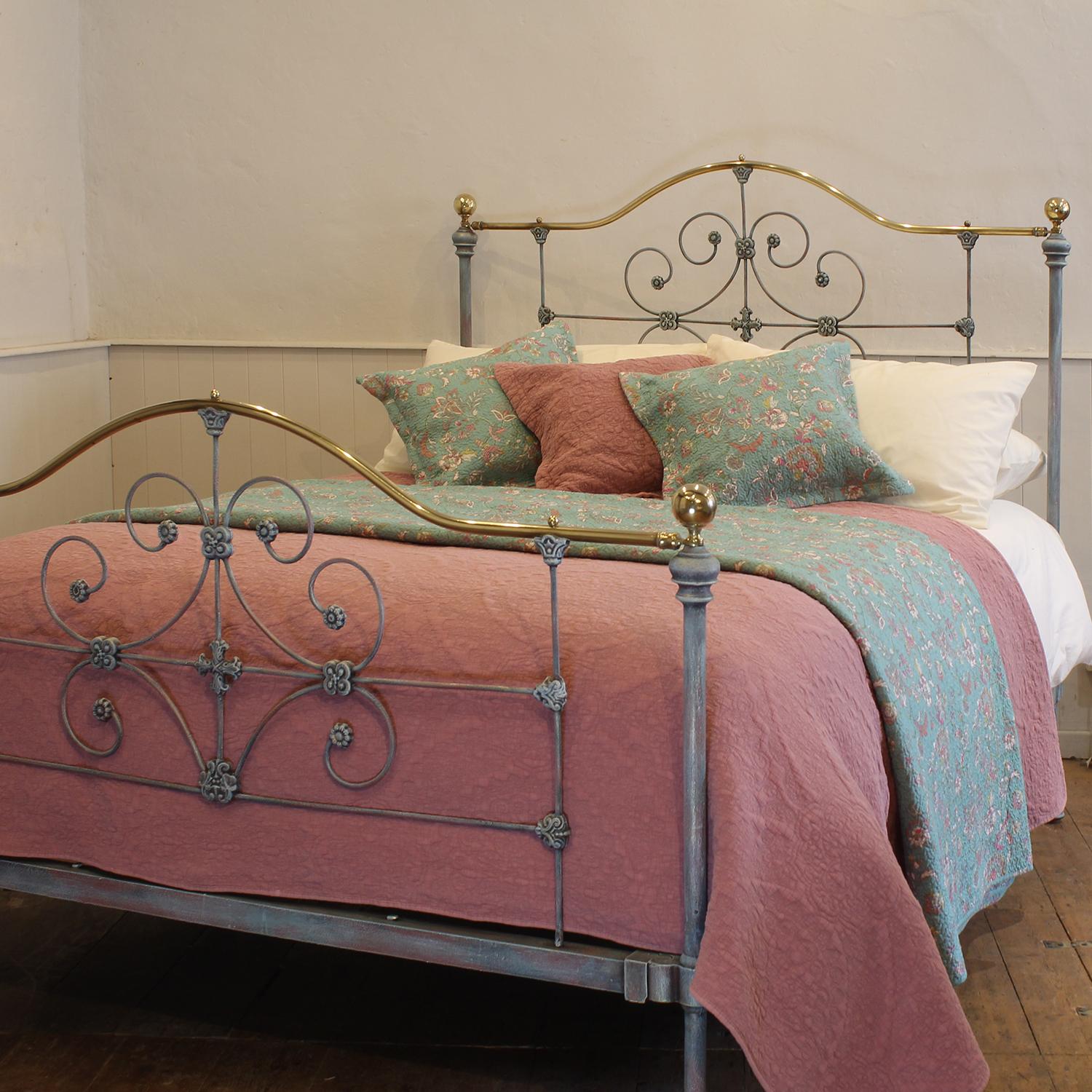 Victorian 5ft Wide Cast Iron and Brass Antque Bed Finished in Blue Verdigris MK320 For Sale