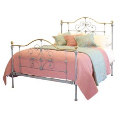 Cama Antque de Hierro Fundido y Latón de 1,5 m de ancho Acabada en Verdigris Azul MK320