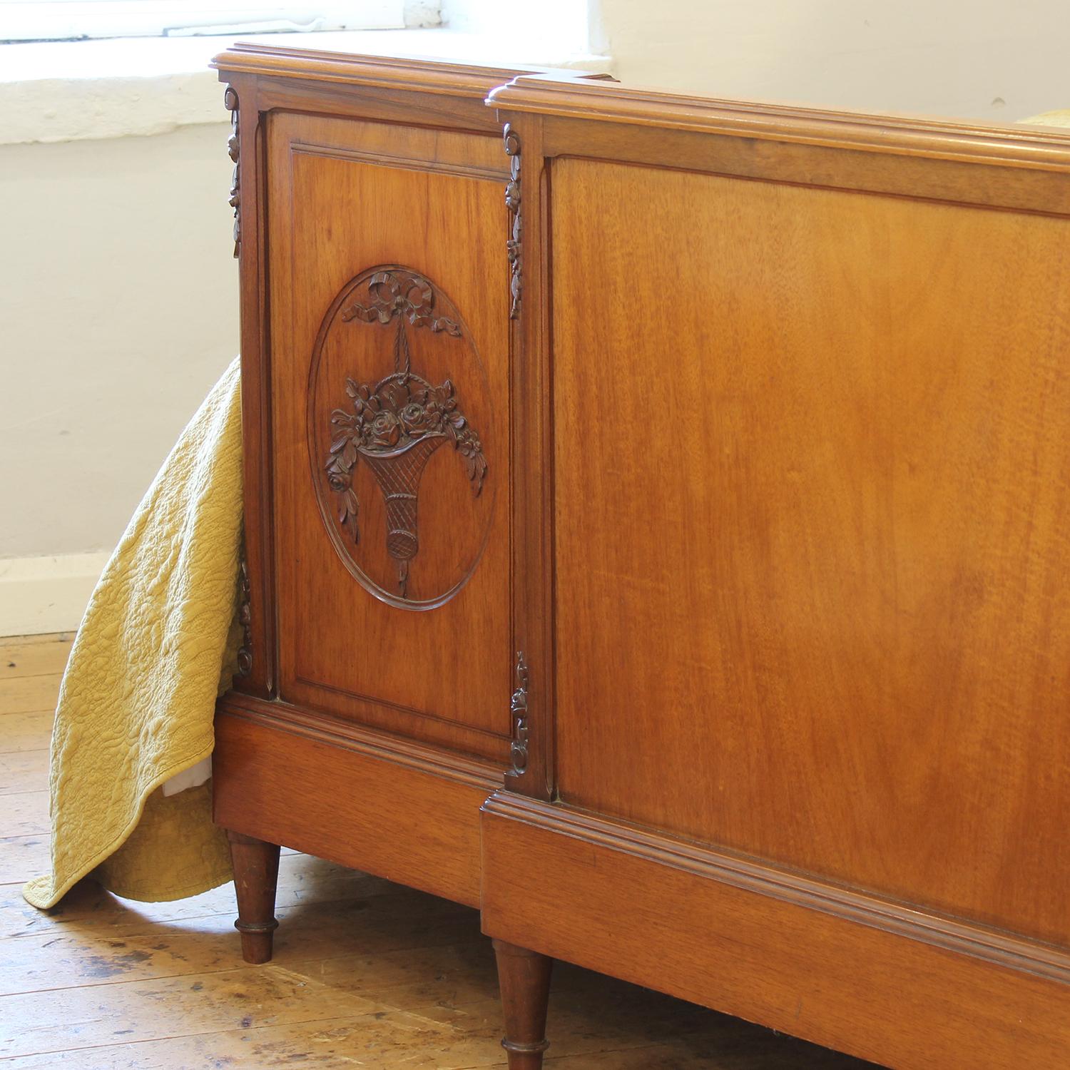 Walnut 5ft Wide Edwardian Antique Bed with Carved Panels Circa 1910 WK208 For Sale
