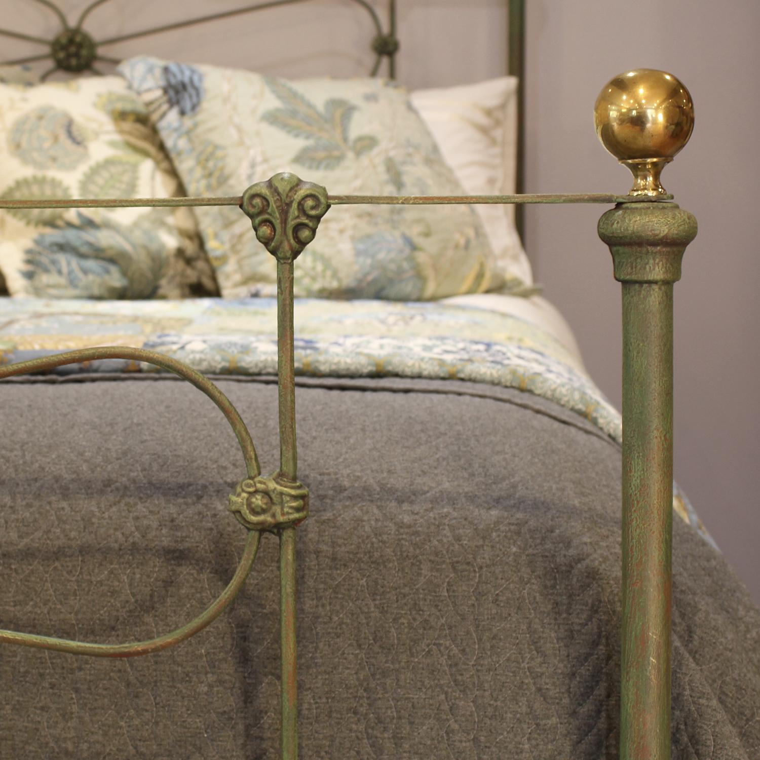 5ft Wide King Size Gusseisen antike Bett in Grün Verdigirs um 1880 (Gegossen) im Angebot