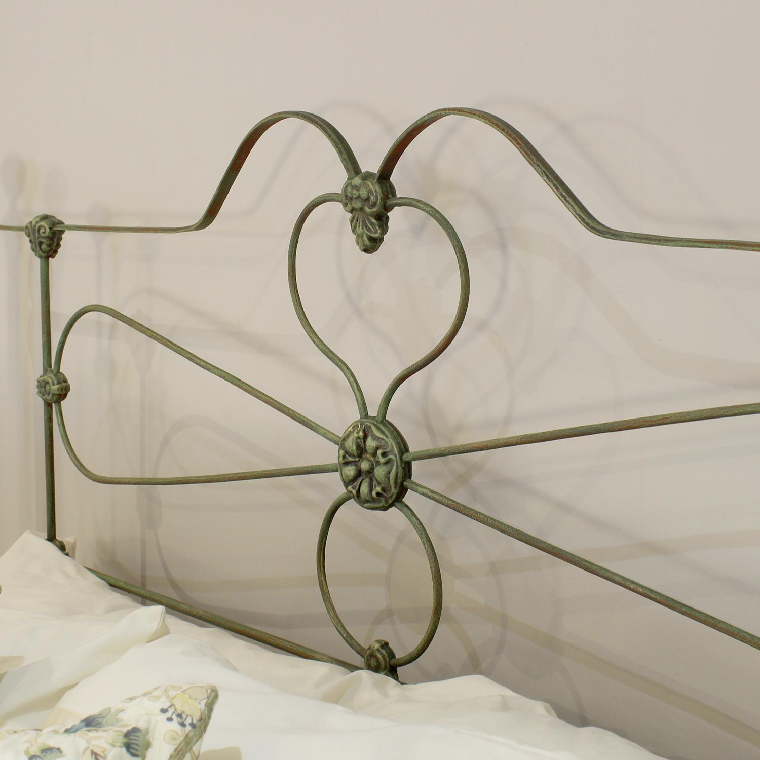 5ft Wide King Size Gusseisen antike Bett in Grün Verdigirs um 1880 im Angebot 3