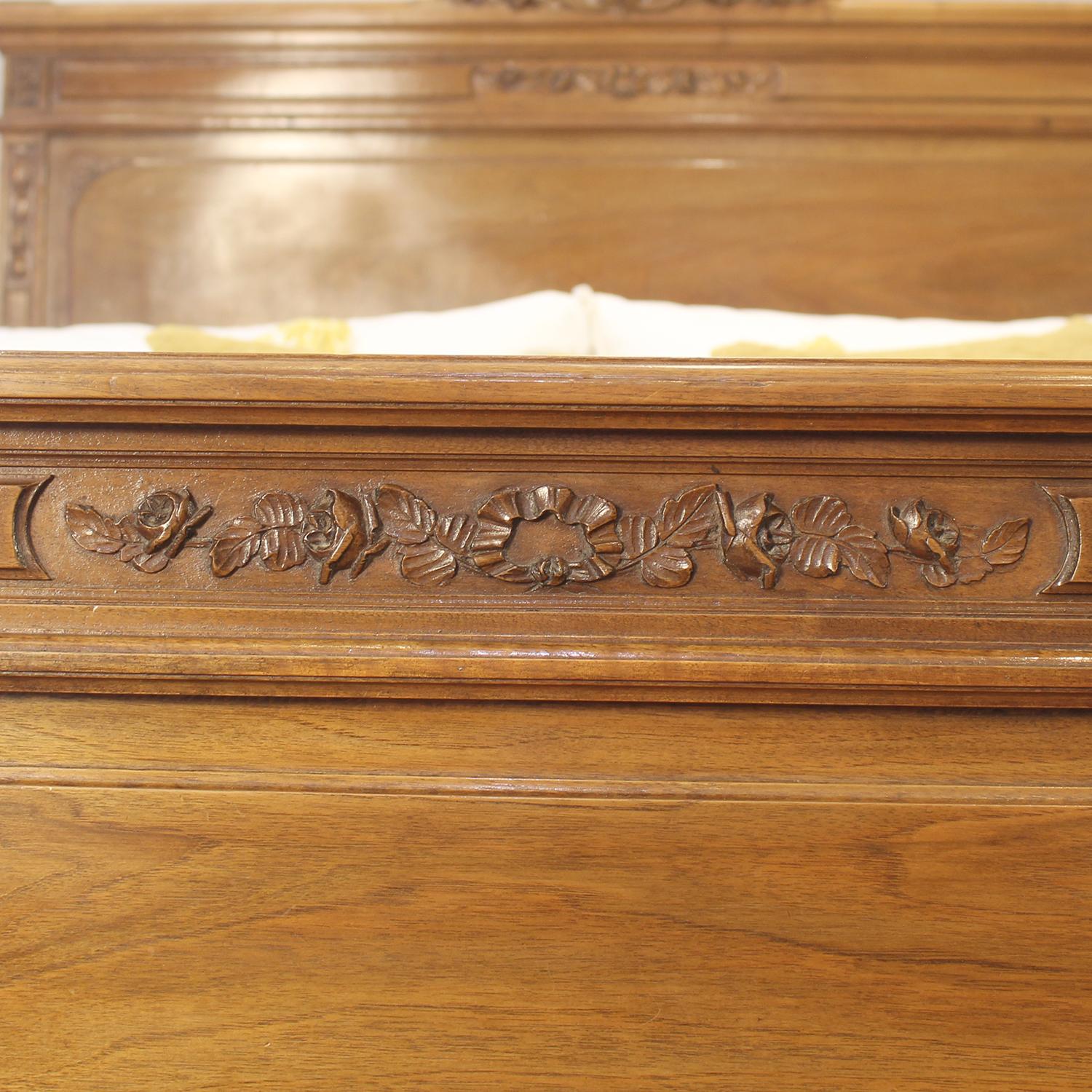 20th Century 5ft Wide Walnut Edwardian Bed Circa 1910 WK207 For Sale