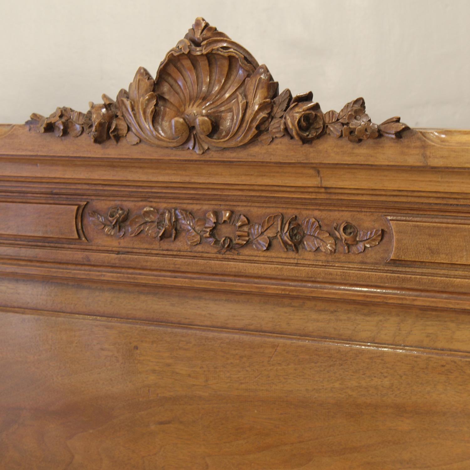 5ft Wide Walnut Edwardian Bed Circa 1910 WK207 For Sale 2