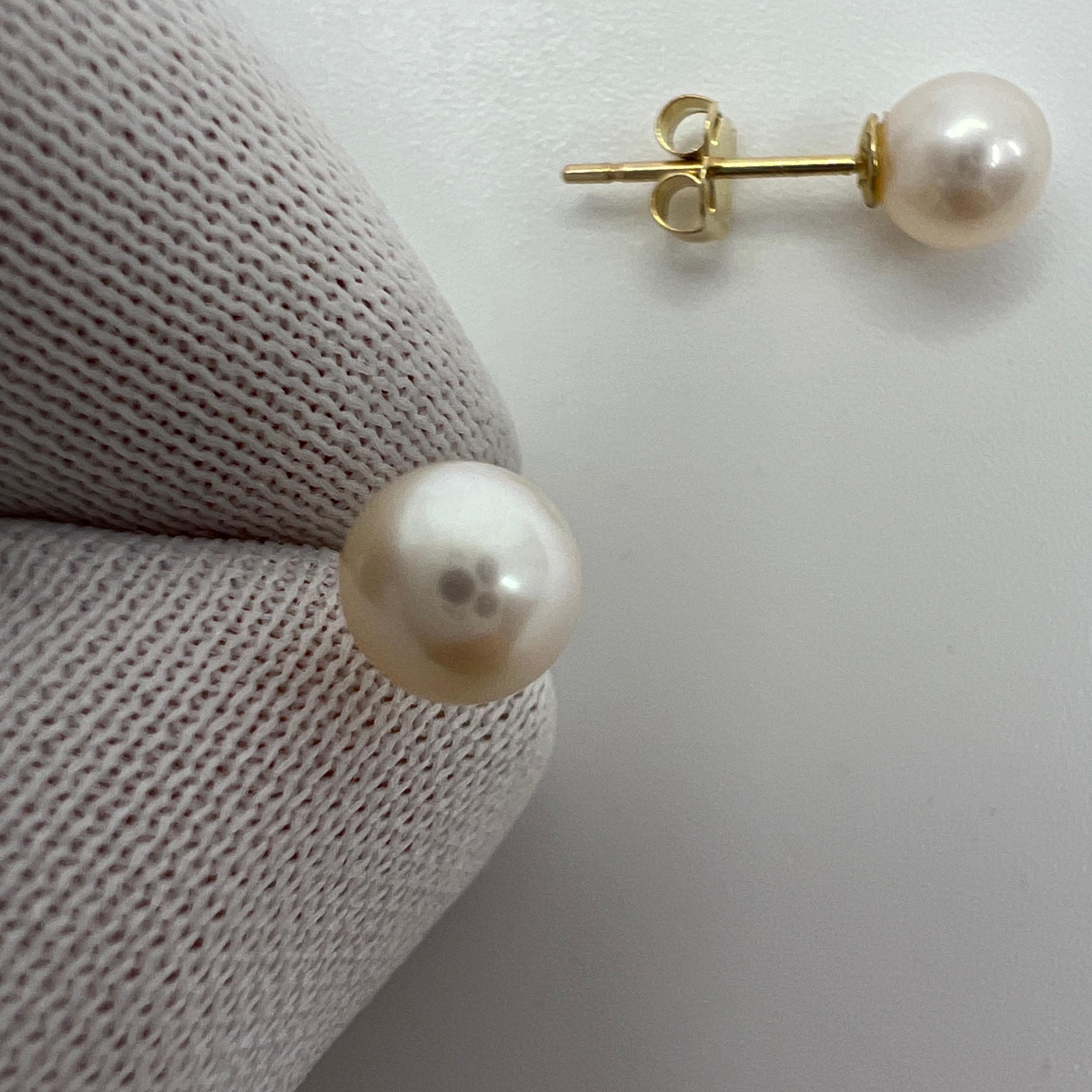 Round Cultured White Pearl 9k Yellow Gold Earring Studs.

Beautiful 5mm matching pair of round pearls with excellent lustre, shape and colour. 

Set in lightweight 9k yellow gold studs with butterfly backs.

Perfect matching pair.

Brand new and