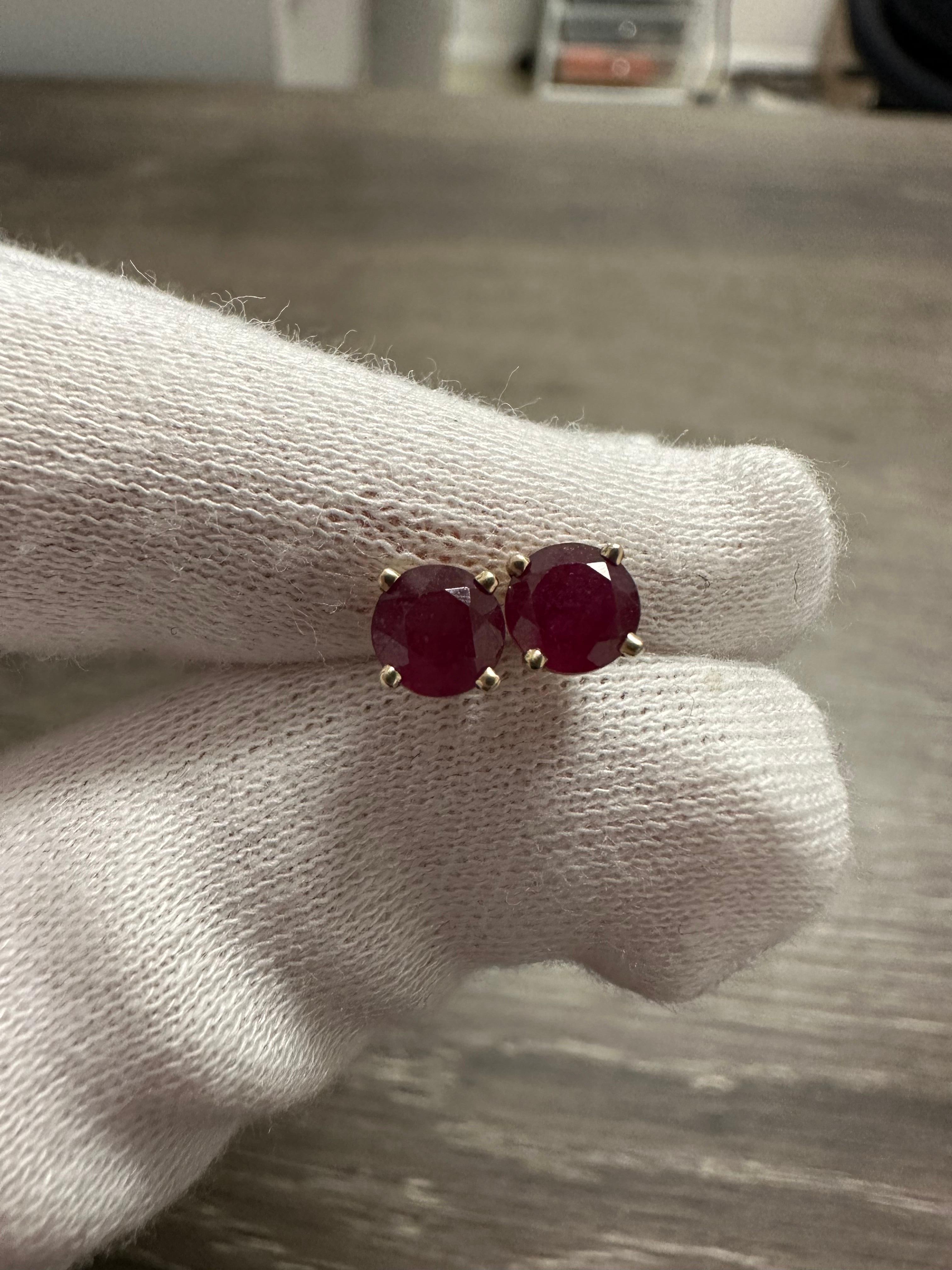 Certified natural rubies 5mm size set in 14KT yellow gold, nice wine color in rubies slightly pinkish red.
Certificate of authenticity comes with purchase!

ABOUT US
We are a family-owned business. Our studio in located in the heart of Boca Raton at