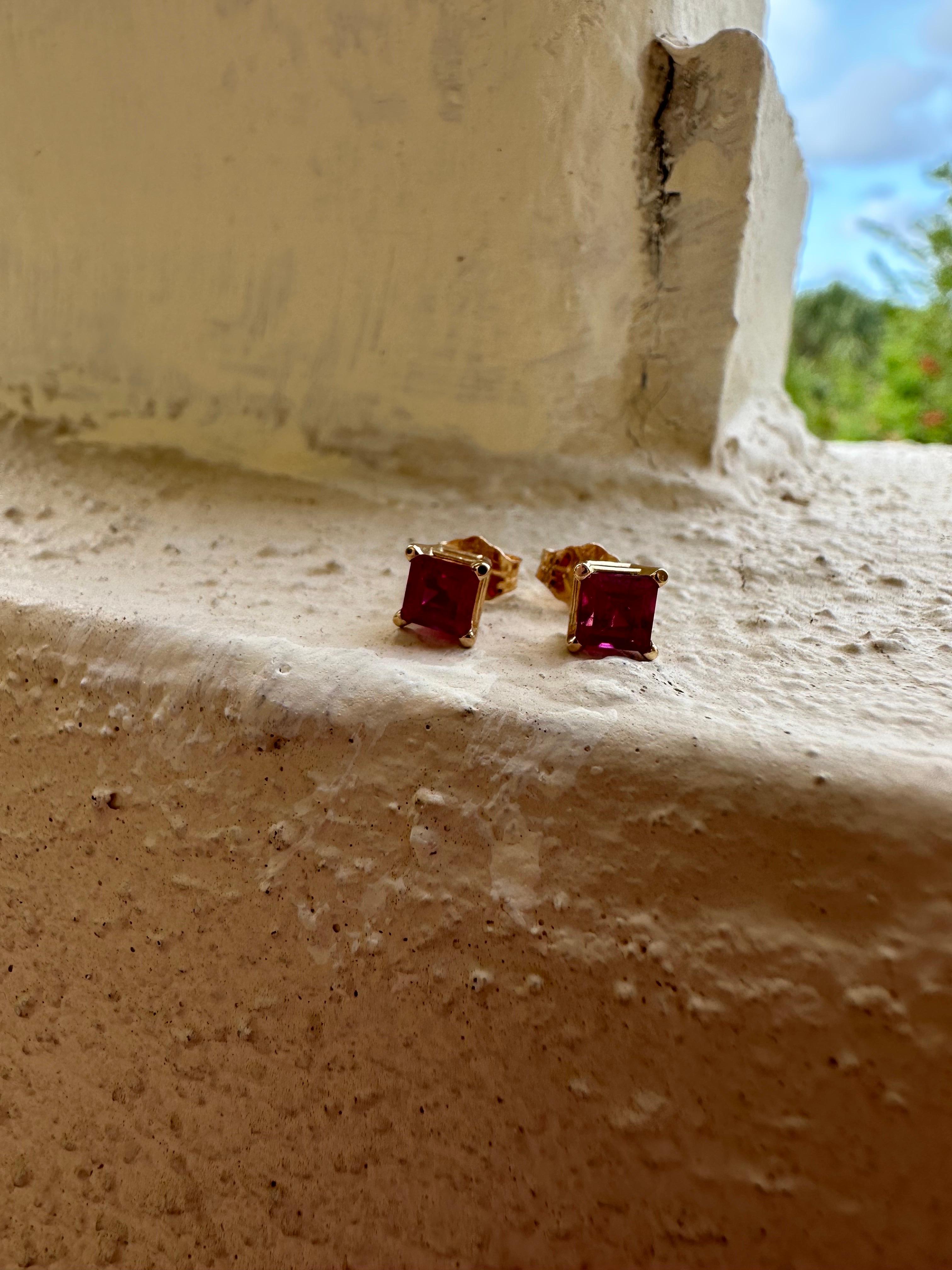 5mm square ruby earrings 14KT gold natural ruby stud earrings In New Condition For Sale In Boca Raton, FL