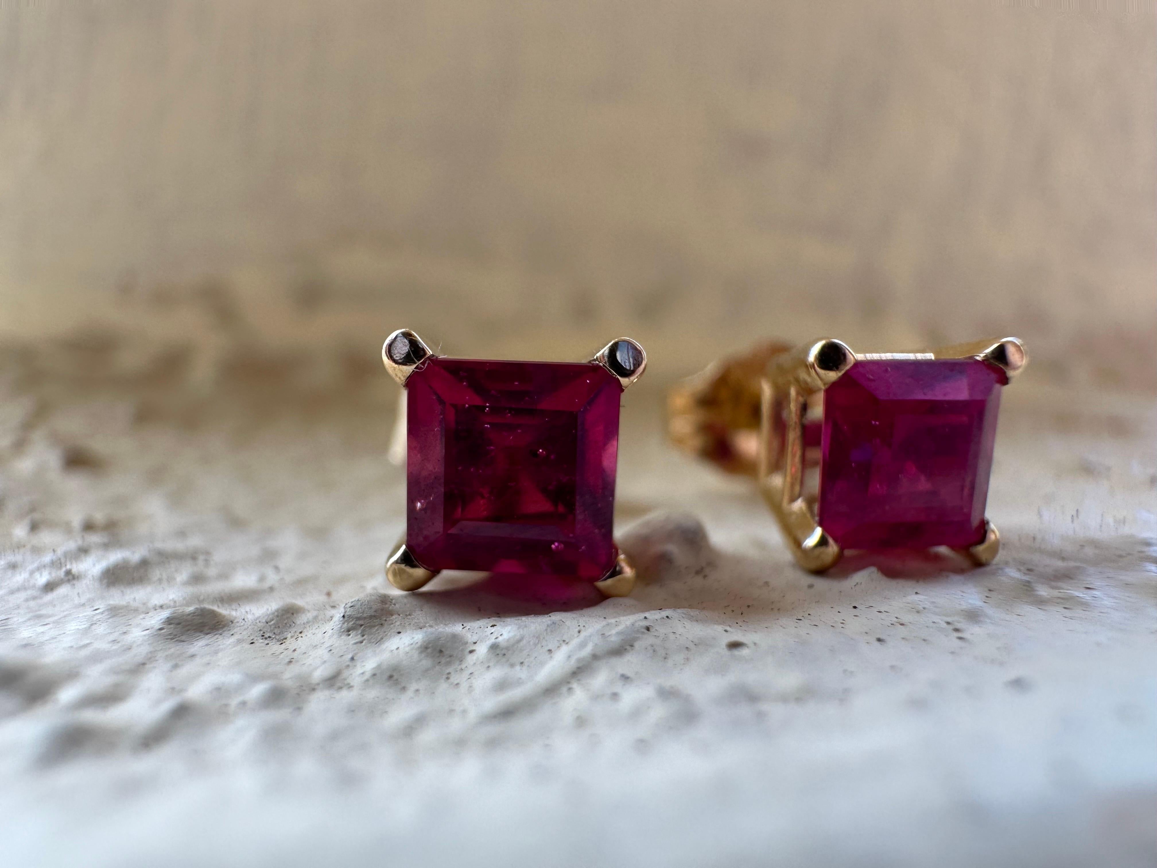 5mm square ruby earrings 14KT gold natural ruby stud earrings For Sale 2