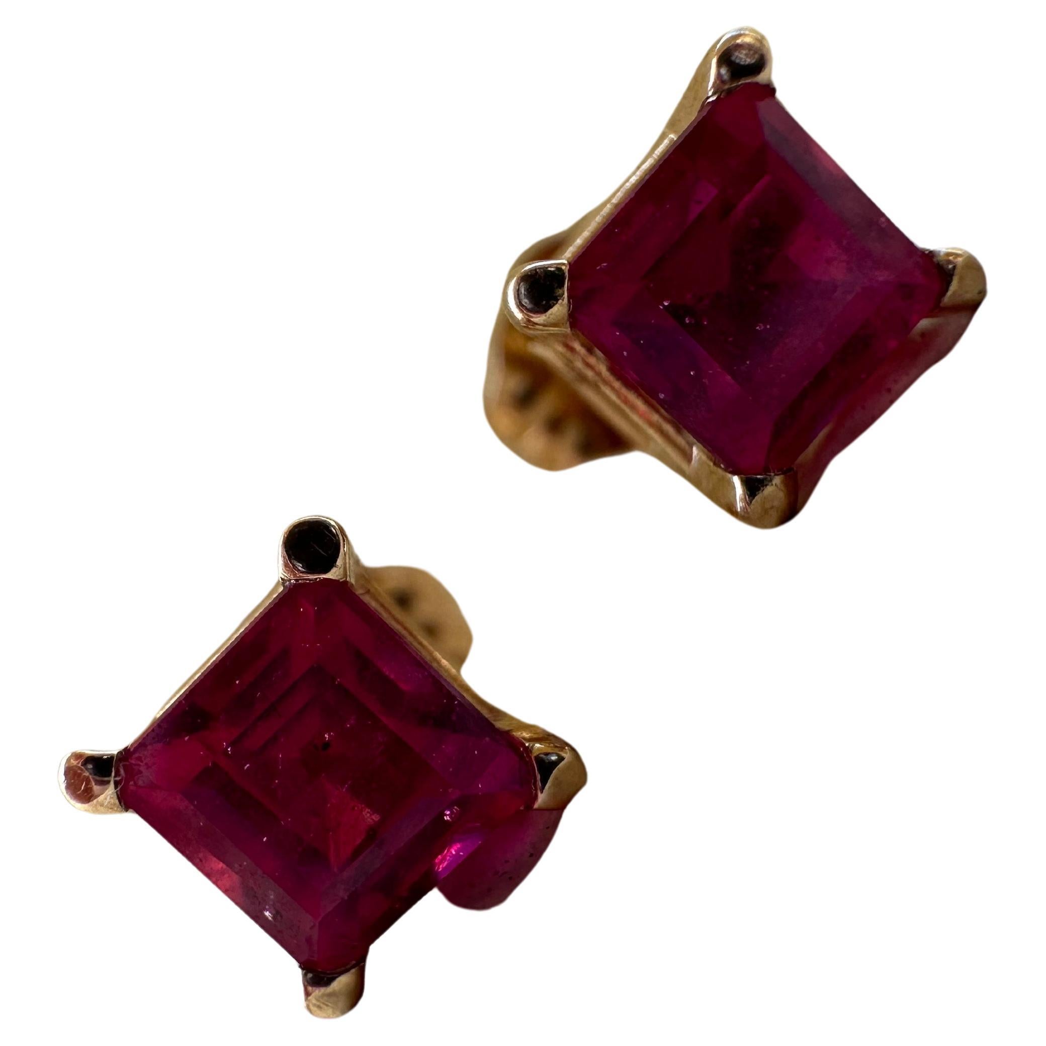 5mm square ruby earrings 14KT gold natural ruby stud earrings For Sale