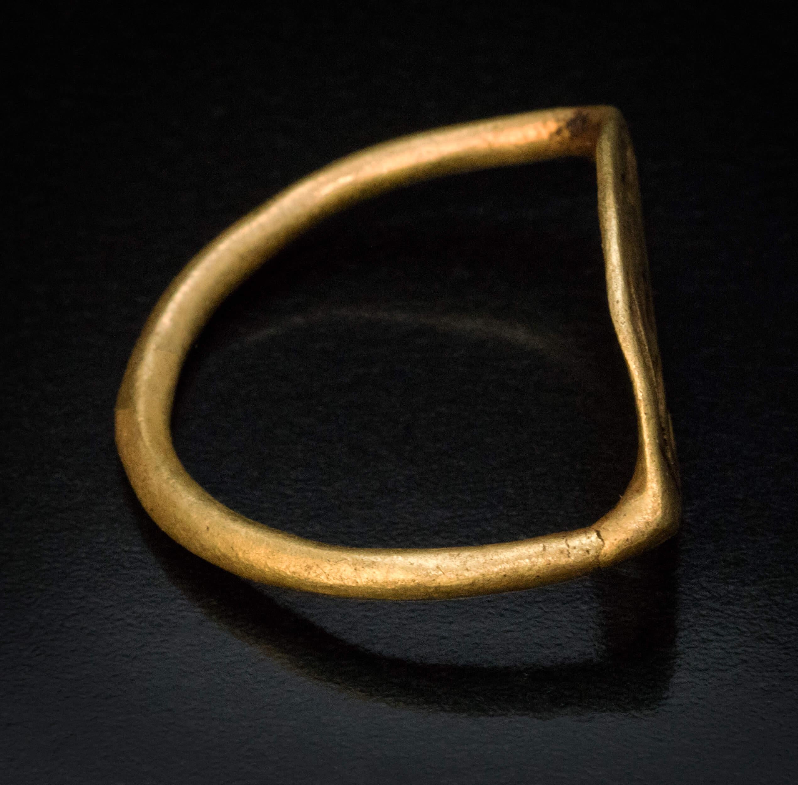 Bague en or de la Grèce antique du 5e siècle avant J.-C. État moyen - En vente à Chicago, IL