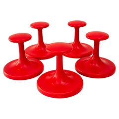 5x red plastic hooks around 1970s