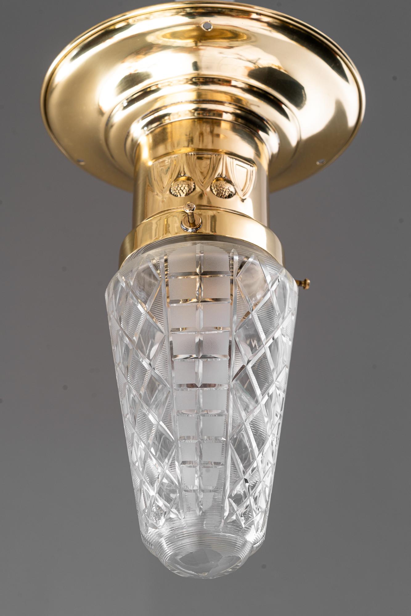 Laiton 5x petites lampes de plafond art déco avec abat-jour en verre taillé vienne vers les années 1920 en vente