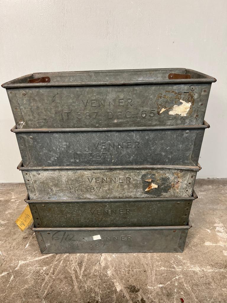 20th Century 5x Venner English vintage 1965 retro Industrial galvernised metal boxes For Sale