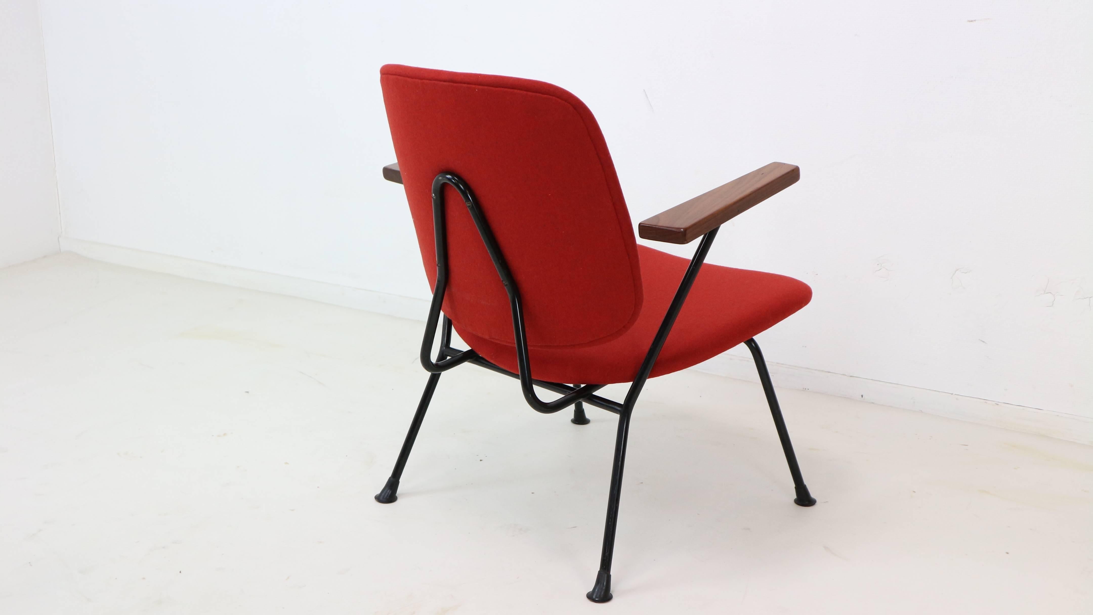 Mid-Century Modern Five W.H. Gispen for Kembo 1950s Armchair, New Upholstery