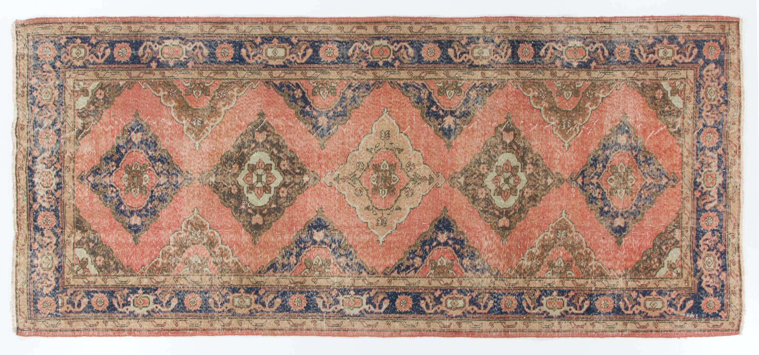 5x11 Ft Handmade Turkish Runner Rug for Hallway Decor. Mid-20th Century Carpet In Good Condition For Sale In Spring Valley, NY