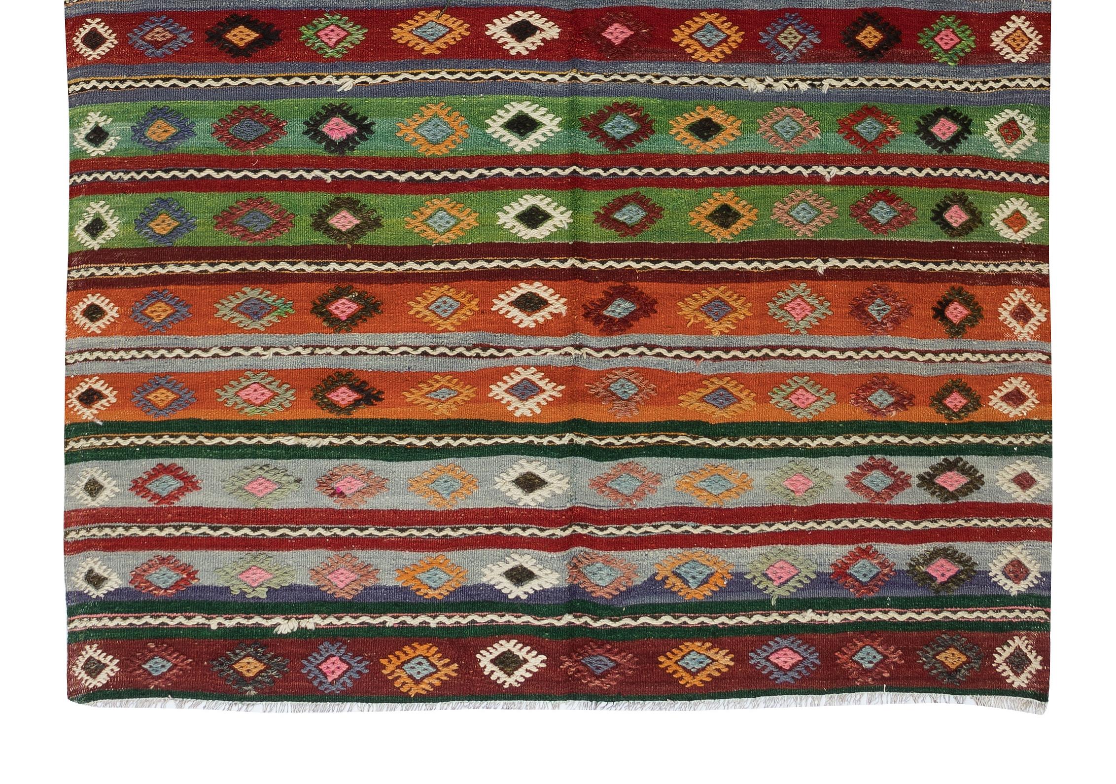 5x11.2 Ft Vintage Türkischer Kelim-Läufer im Vintage-Stil. Bunter handgewebter Teppich für den Hausflur (Wolle) im Angebot