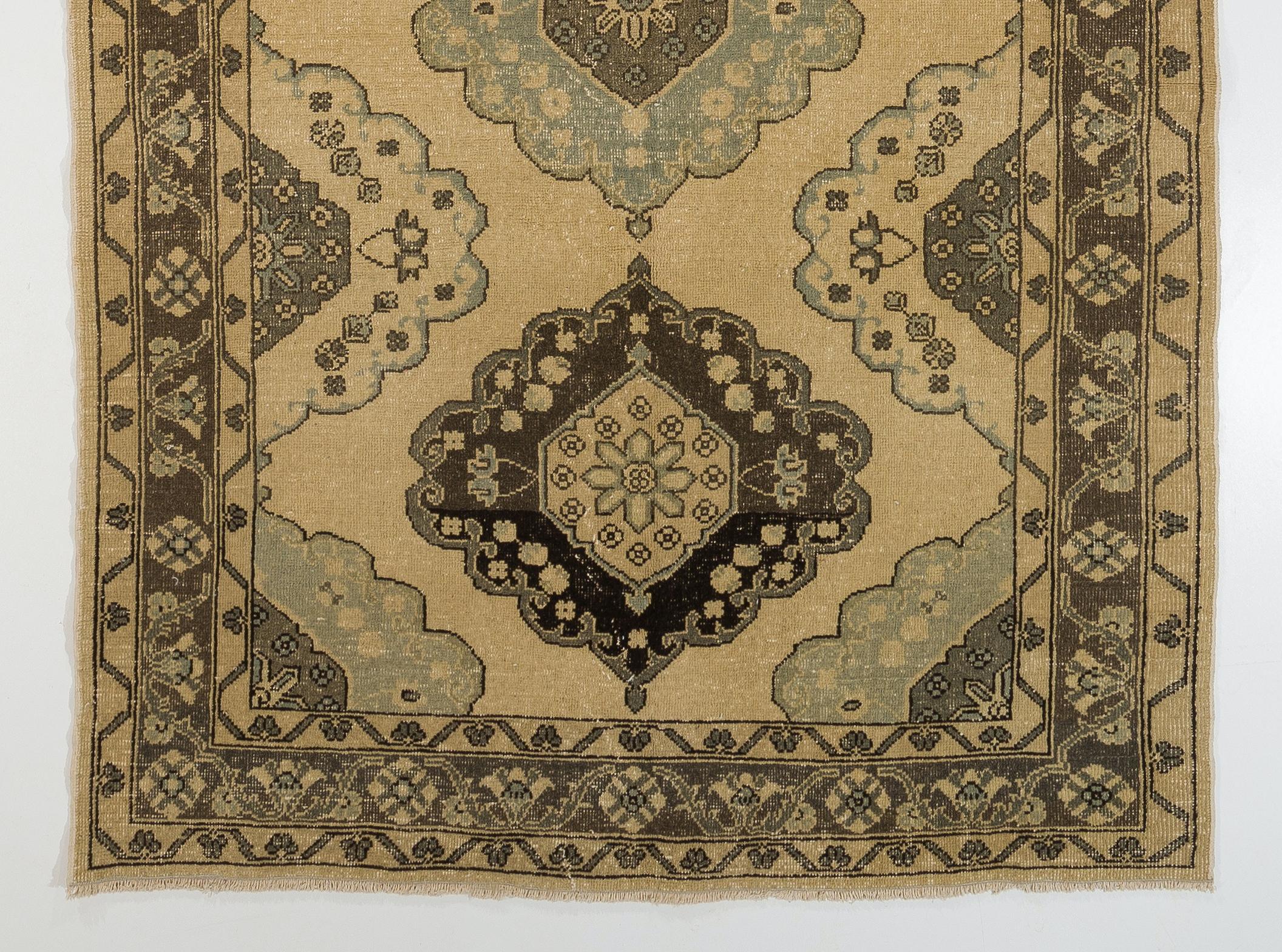 Hand-Knotted 5x11.7 ft Handmade Turkish Runner Rug for Hallway, Vintage Kitchen Rug in Beige For Sale
