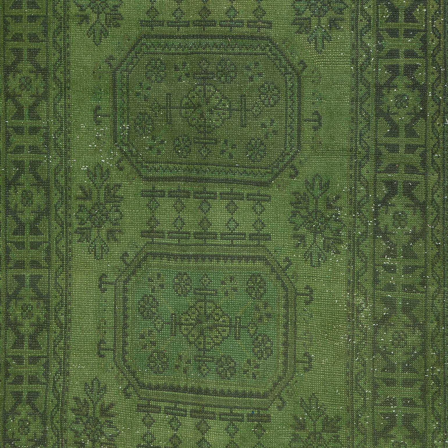20th Century 5x12 Ft Modern Handmade Turkish Runner Rug with Green Colors for Hallway For Sale