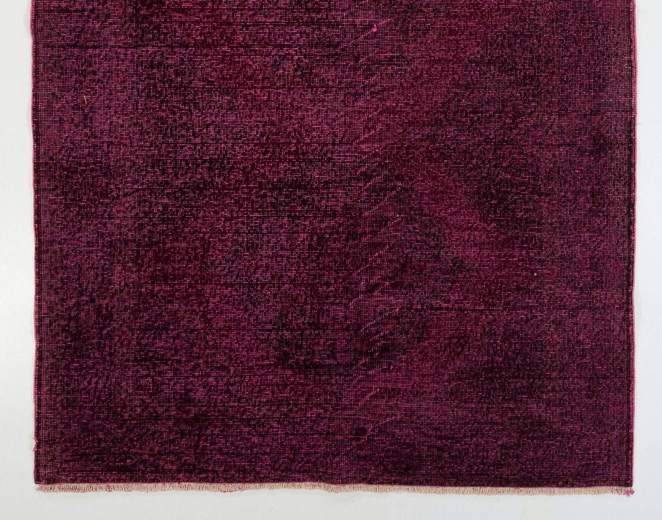 maroon rug runner