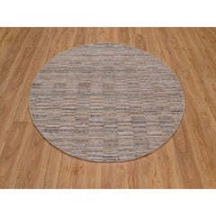 Tapis rond en polyester de 5'x5', tissé à la main, couleur « Beaver Brown », motif moderne en damier