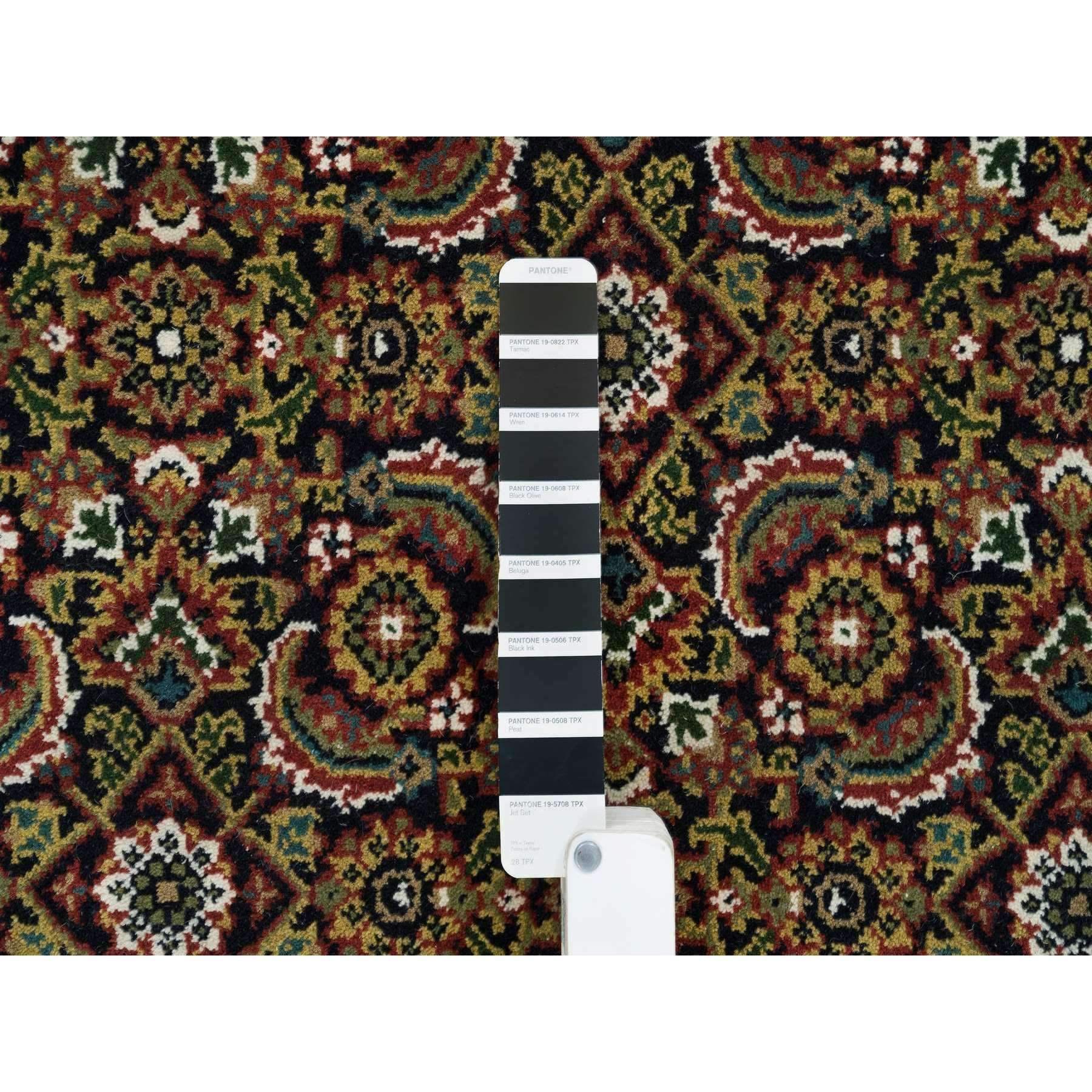 Indiano 5'x5' Nero 175 KPSI Lana Herrita Design Annodato a Mano Tappeto Orientale Quadrato in vendita