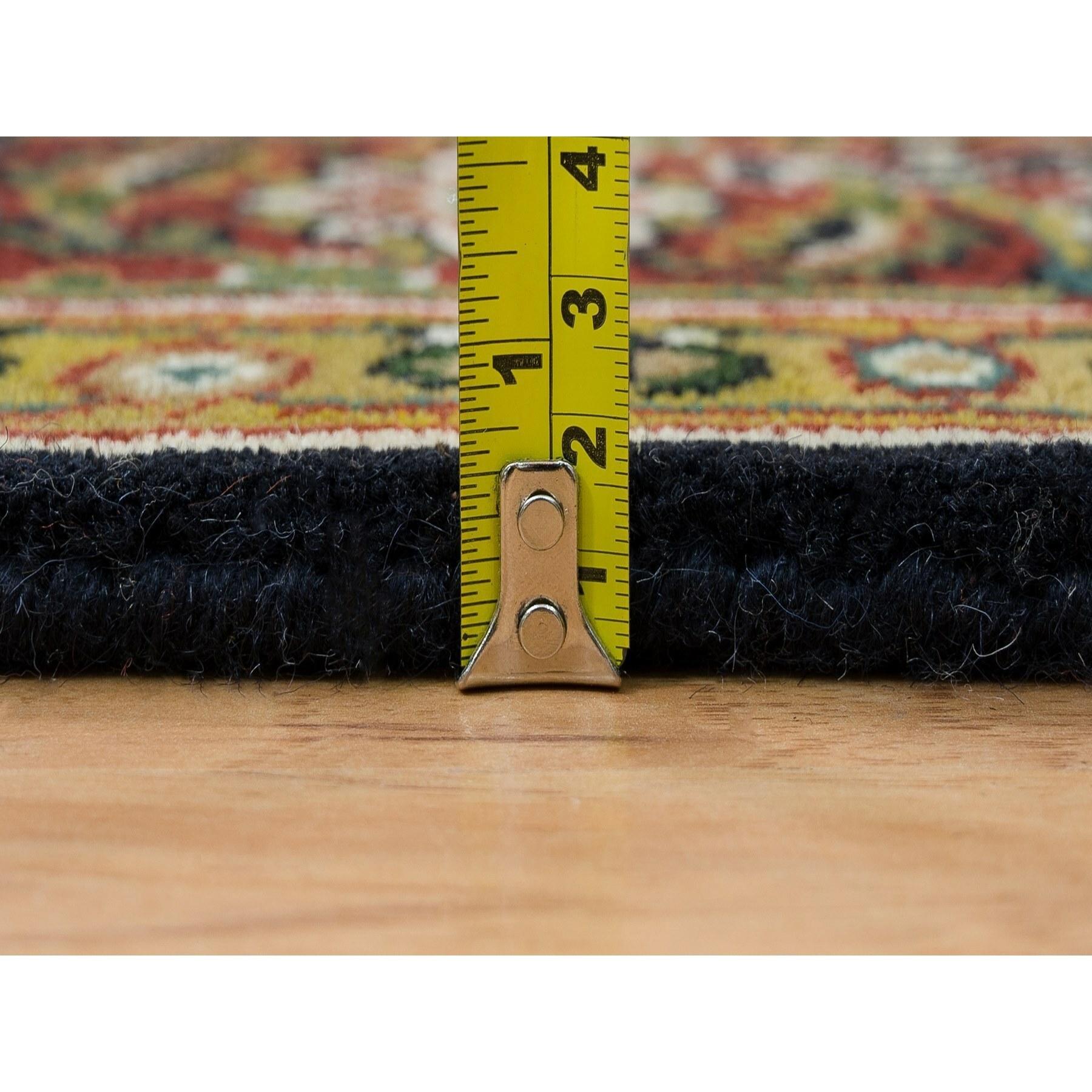 XXI secolo e contemporaneo 5'x5' Nero 175 KPSI Lana Herrita Design Annodato a Mano Tappeto Orientale Quadrato in vendita