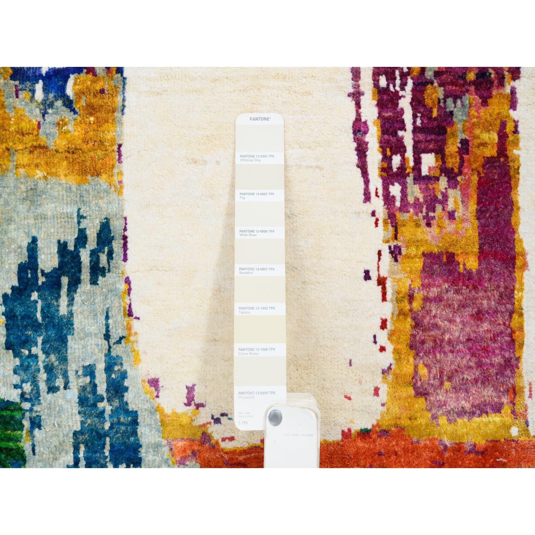 Hand-Woven 5'x5' Colorful Modern Abstract Motifs Wool and Silk Hand Knotted Round Rug For Sale