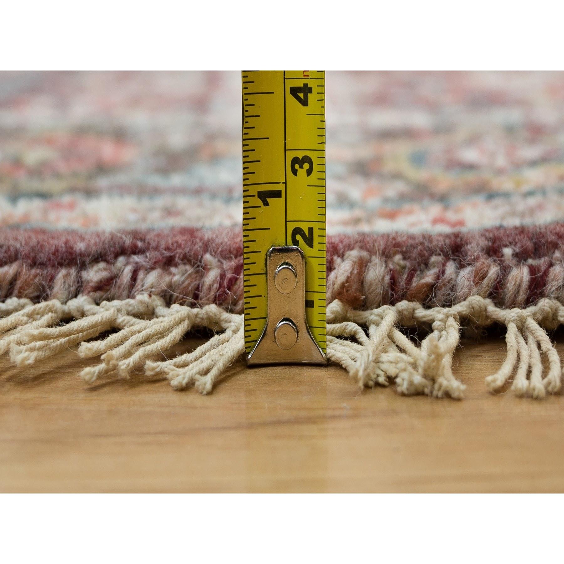 Alfombra Oriental Redonda Anudada a Mano de Lana Pura Heriz Revival Rojo Granate 5'x5 Siglo XXI y contemporáneo en venta