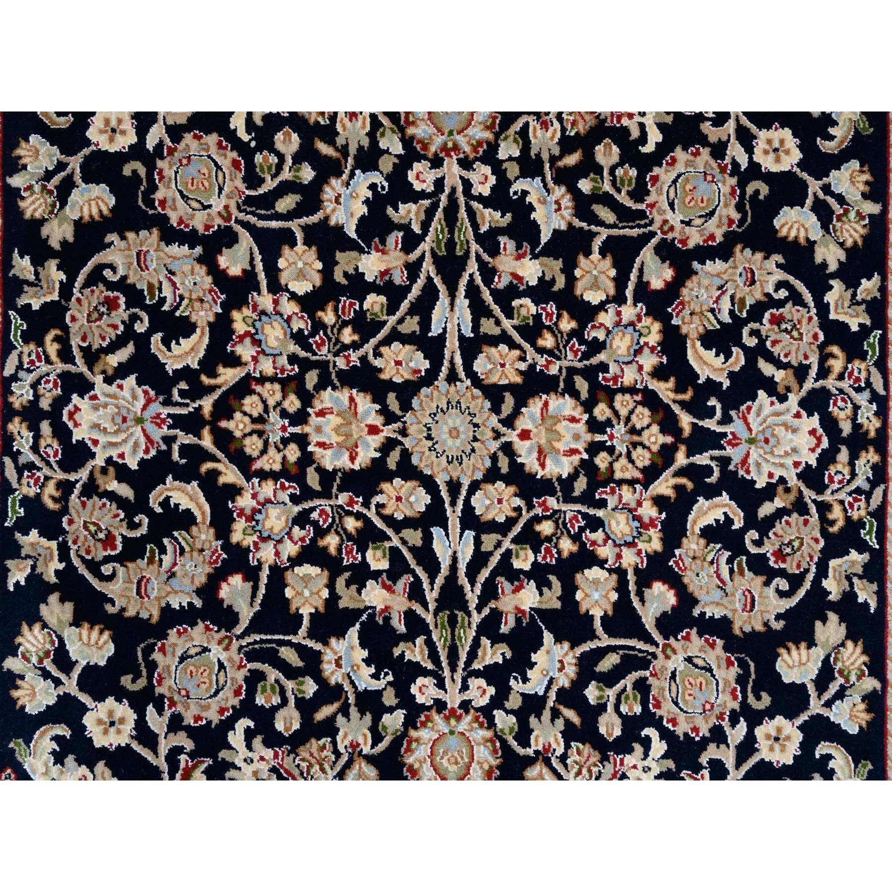 5'x5' Mitternachtsblau Handgeknüpft Nain 250 KPSI Reine Wolle Quadratischer Orientteppich (21. Jahrhundert und zeitgenössisch) im Angebot